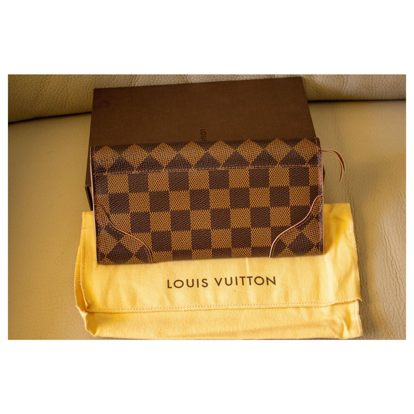 Louis Vuitton Caissa pink interior Damier ebene Cloth ref.321569 - Joli  Closet