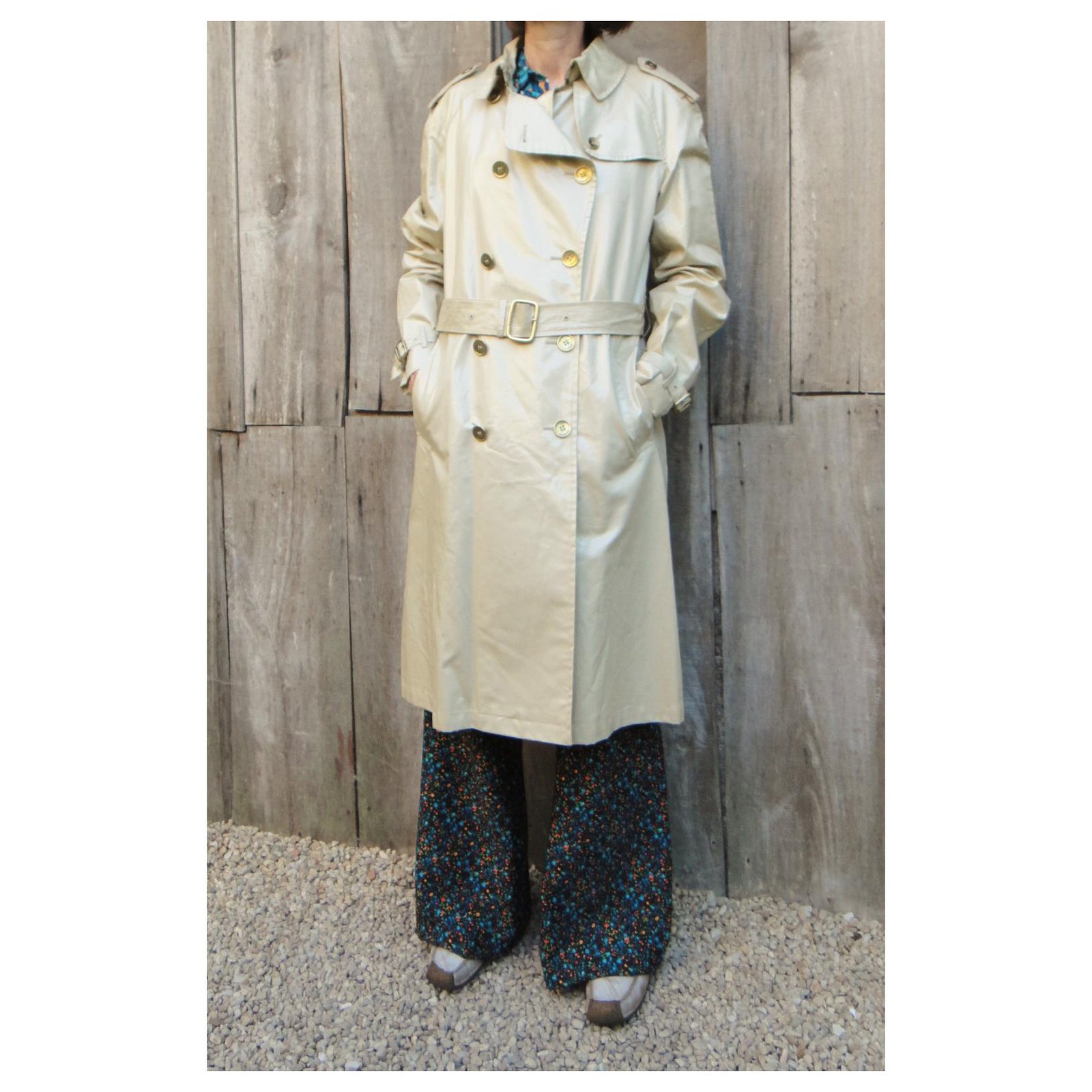 regional warm Interpretive Burberry waxed trench coat 40 Beige Cotton ref.322249 - Joli Closet