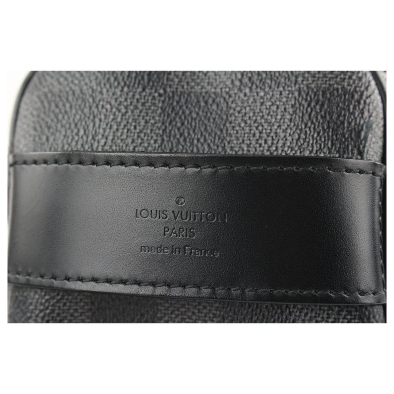 Louis Vuitton Black Damier Graphite Toiletry Pouch Poche Toilette Leather  ref.322407 - Joli Closet