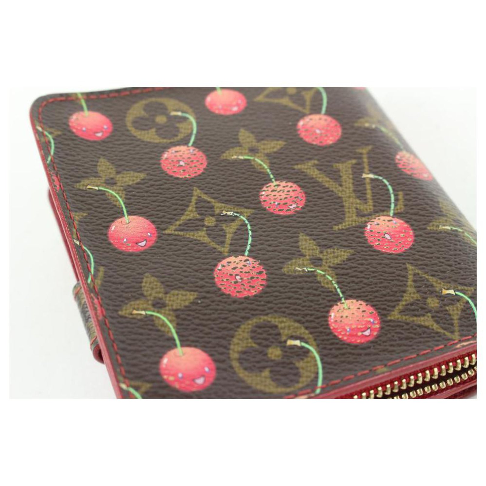 Louis Vuitton Limited Murakami Cherry Monogram Cerise Compact Zip Wallet  ref.322412 - Joli Closet