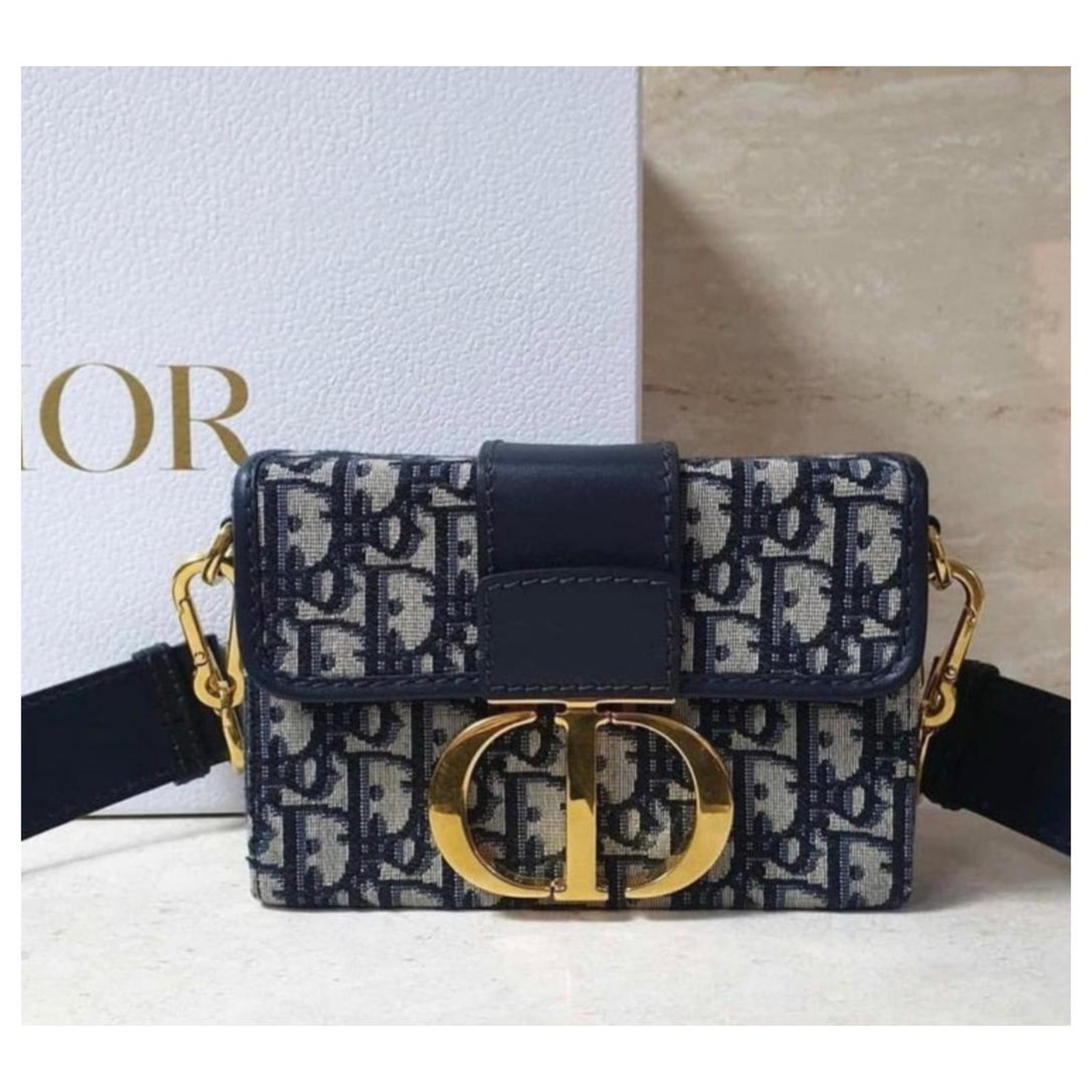 Dior Blue Oblique Jacquard 30 Montaigne Bag Multiple colors Leather  ref.323648 - Joli Closet