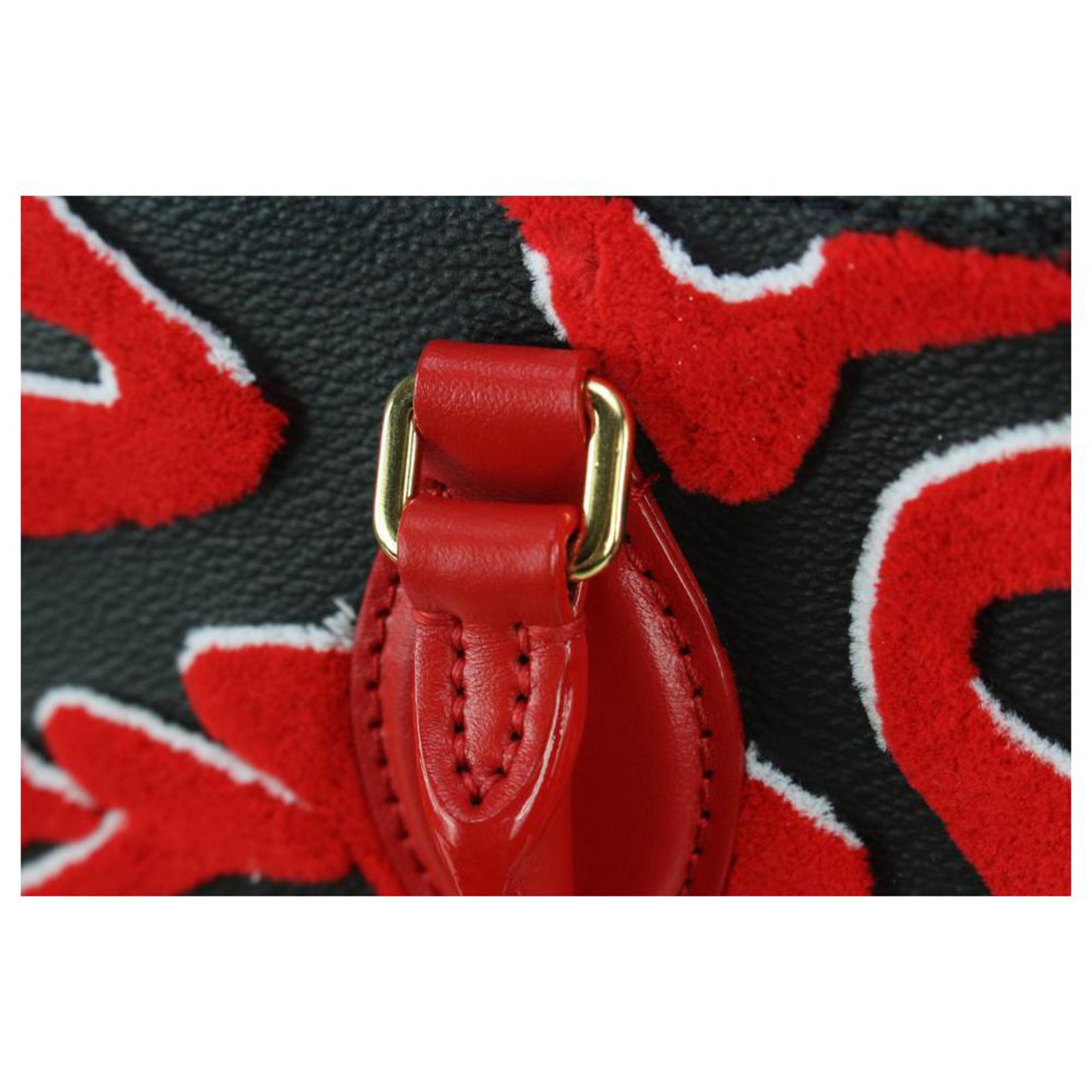 Louis Vuitton Urs Fischer Monogram Red OntheGo Tote bag Leather ref.326332  - Joli Closet