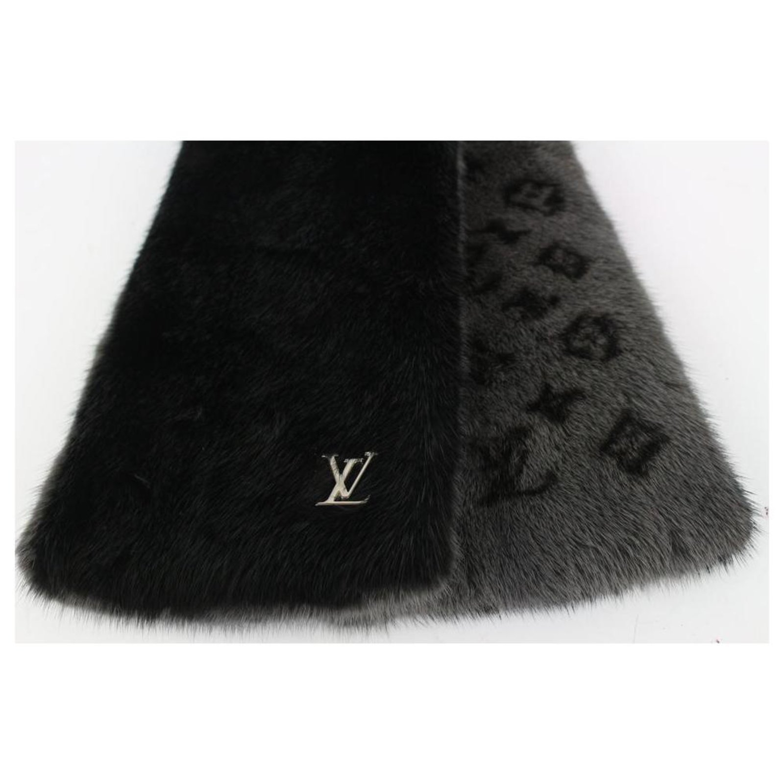Louis Vuitton Écharpe Monogram Reverso Vison Gris x Noir ref