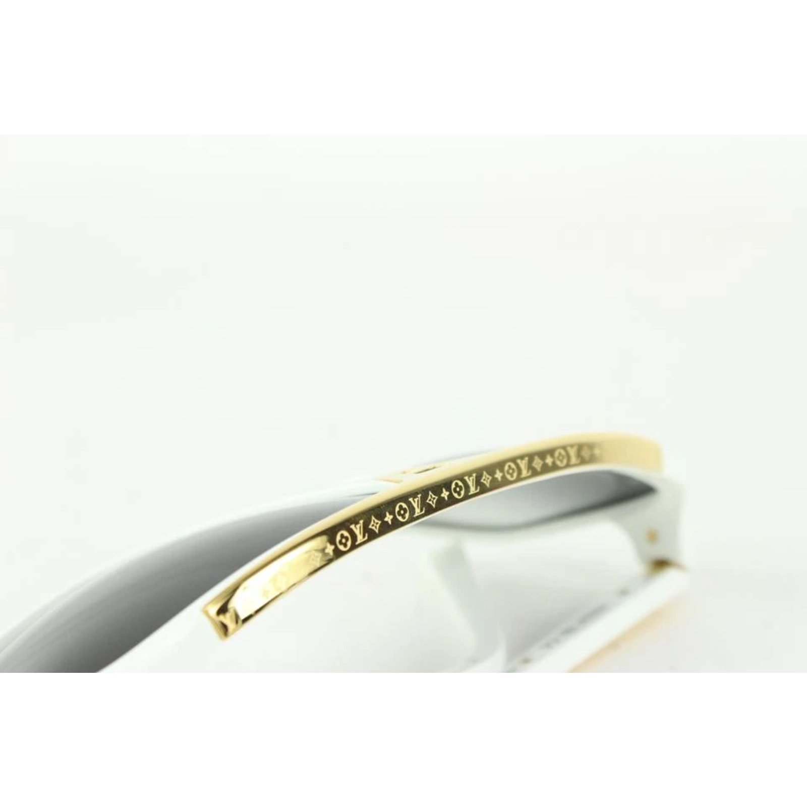 Louis Vuitton Rare z0351w White x Gold Millionaire Evidence Sunglasses White  gold ref.328576 - Joli Closet