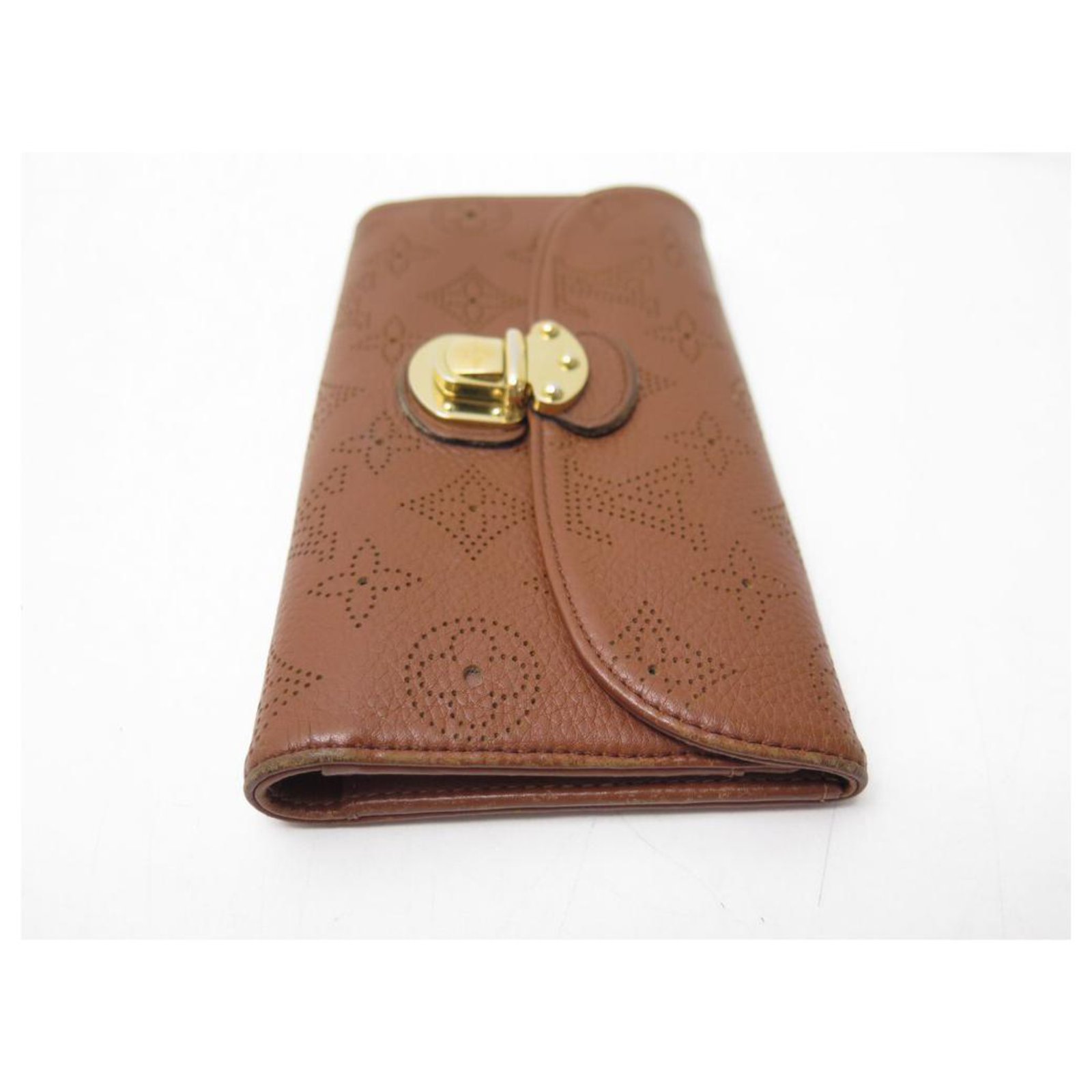 Louis Vuitton, Bags, Authenticlouis Vuitton Dark Brown Monogram Mahina  Leather Amelia Wallet