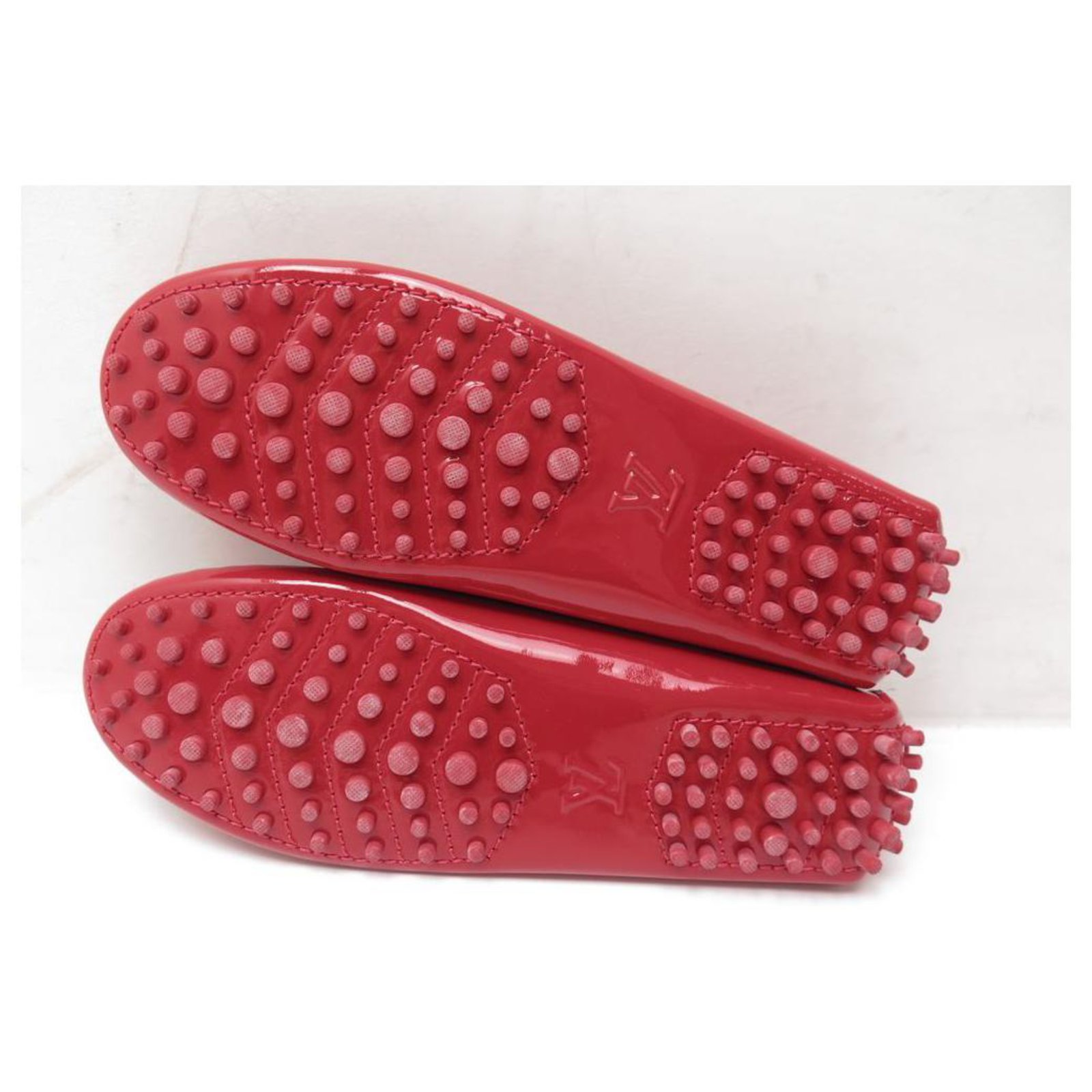 NEW LOUIS VUITTON SHOES 34.5 35 RED PATENT LEATHER LOAFERS RED SHOES  ref.329276 - Joli Closet