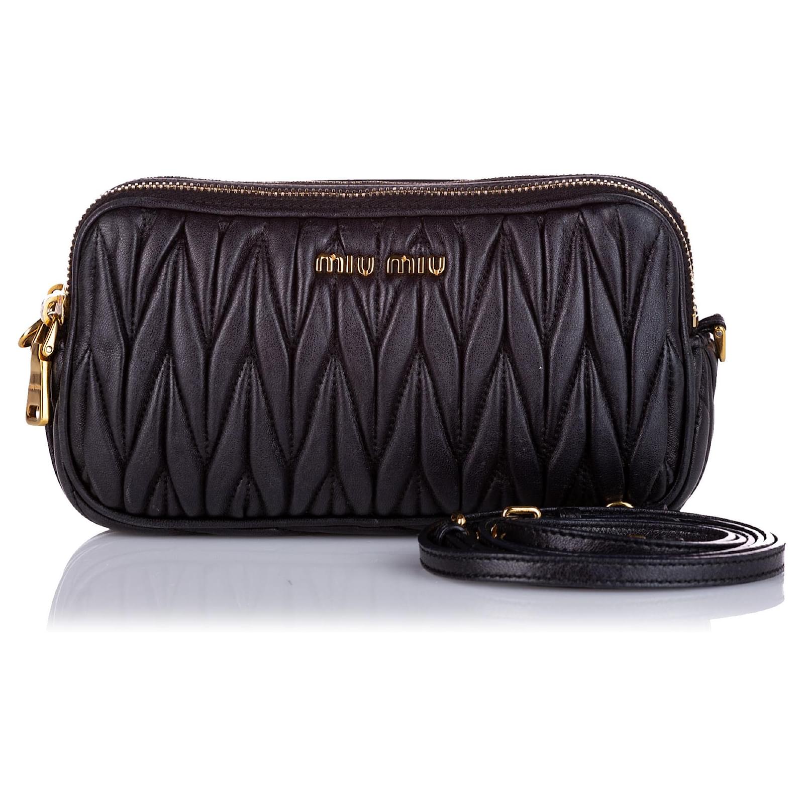 miu miu 黒 バッグ Miu Miu Black Matelassé Frame Bauletto Satchel