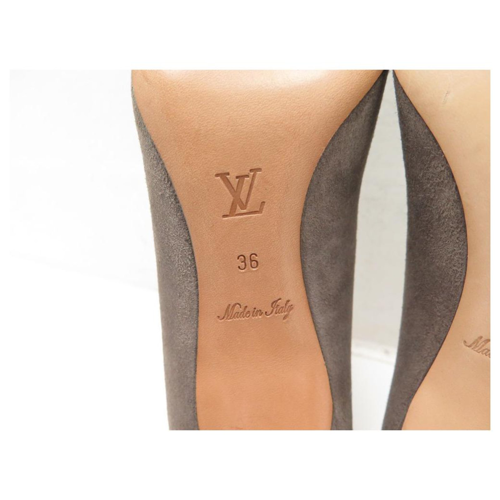Louis Vuitton - Fetish Monogram Canvas Pointy Pumps 38,5