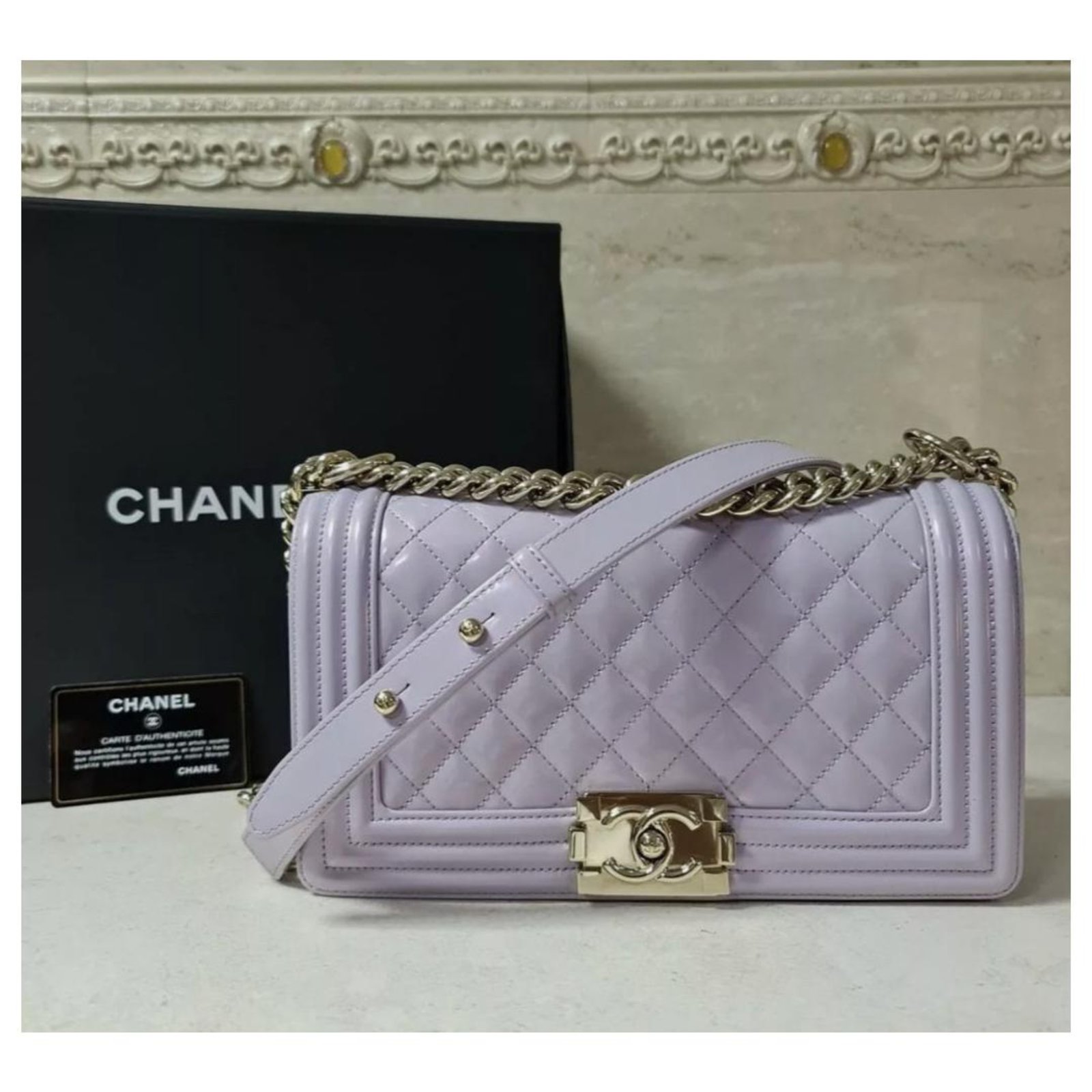 Chanel Iridescent calf leather Medium Boy Bag Pink Patent leather  ref.330332 - Joli Closet