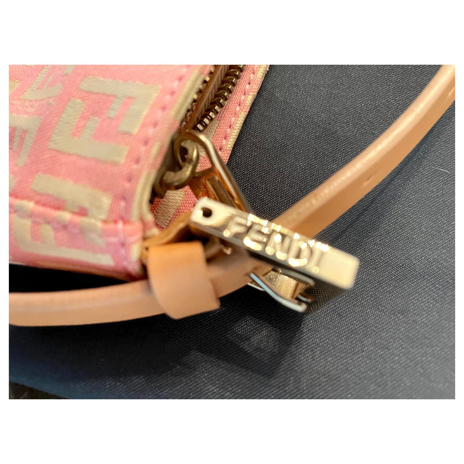 Fendi Pink Zucchini Jacquard Baguette Beige Golden Leather ref.332330 -  Joli Closet