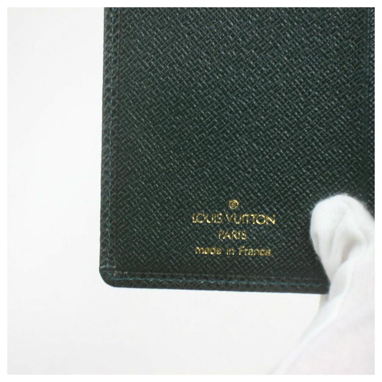 Louis Vuitton Green Taiga Leather Palm PDA Cover Mini Agenda Diary  ref.332877 - Joli Closet