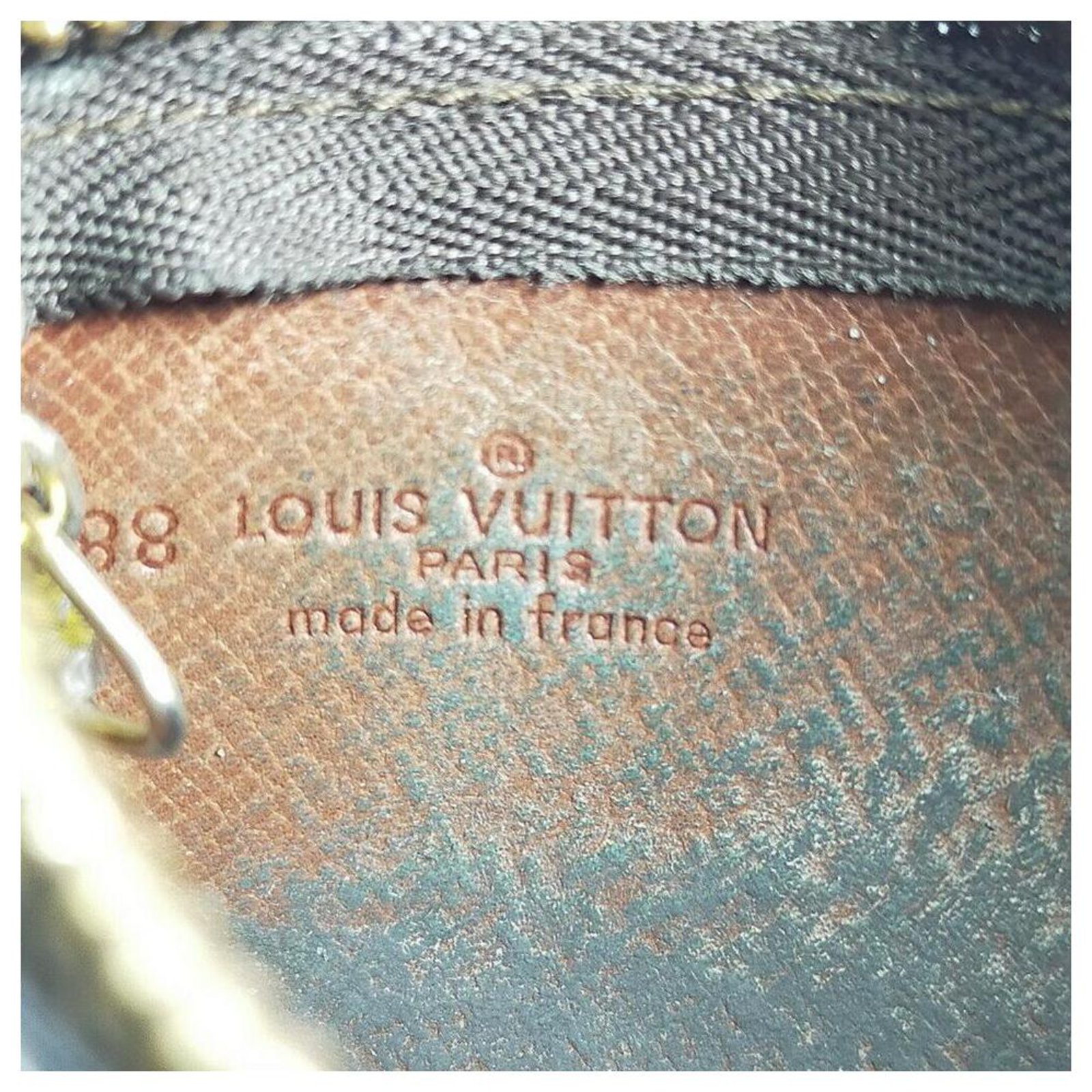 Louis Vuitton Portachiavi Pochette Cles Portachiavi con Monogramma Giallo  Bell Boy Sposo ref.322435 - Joli Closet