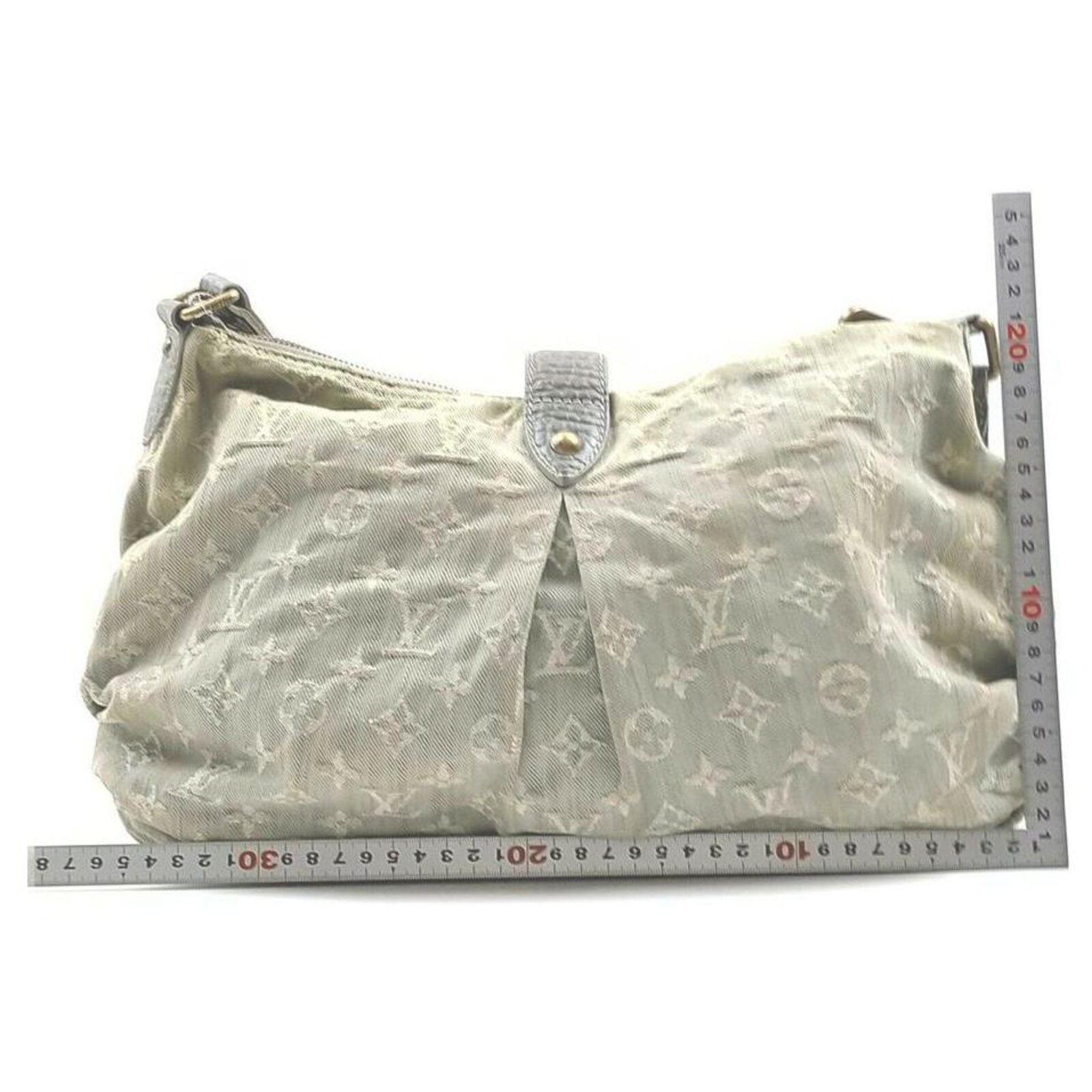 Louis Vuitton Grey Monogram Denim Slightly Shoulder Bag 5LV712