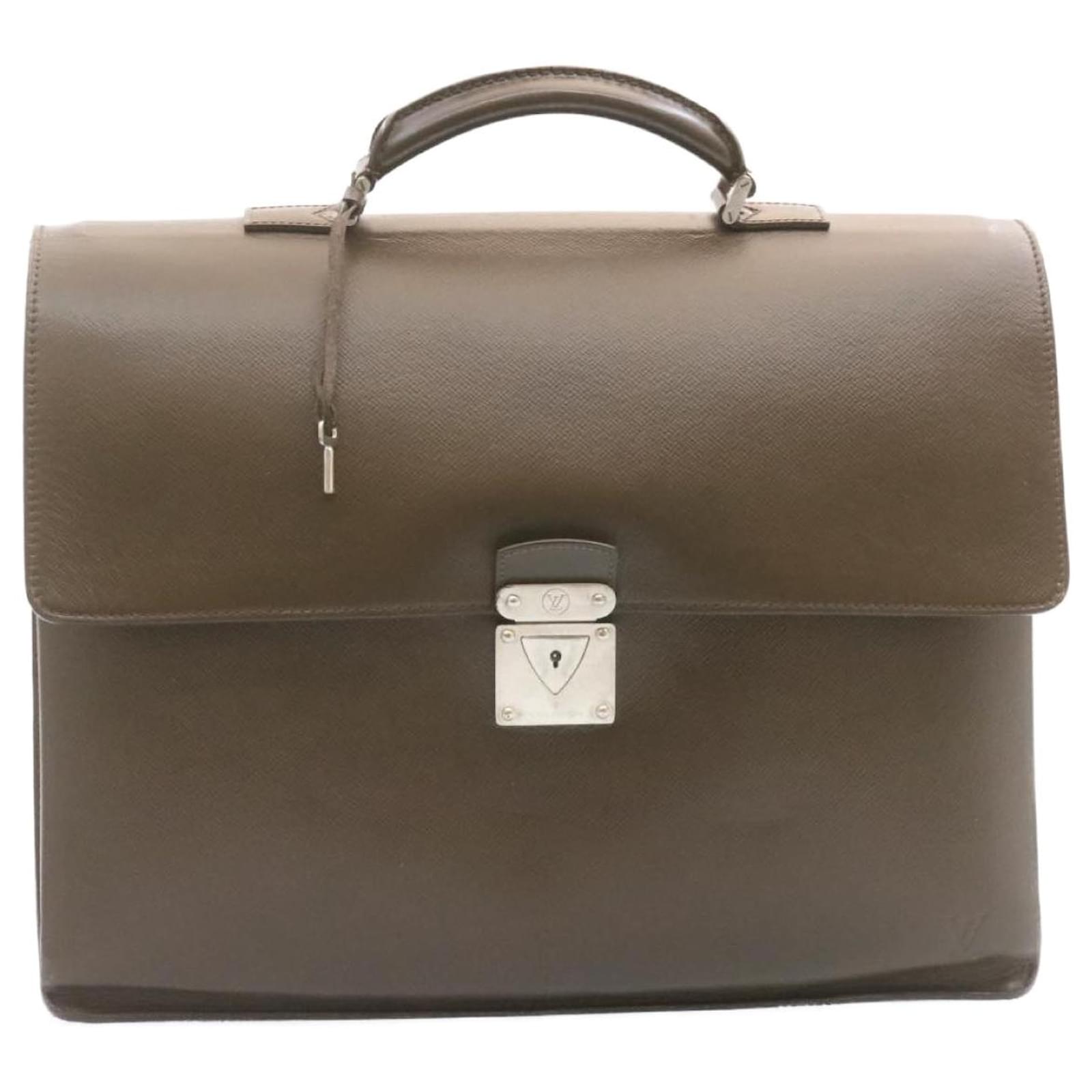 Louis Vuitton Taiga Robusto 3 Hand Bag Briefcase Grizzly M31048 LV ...
