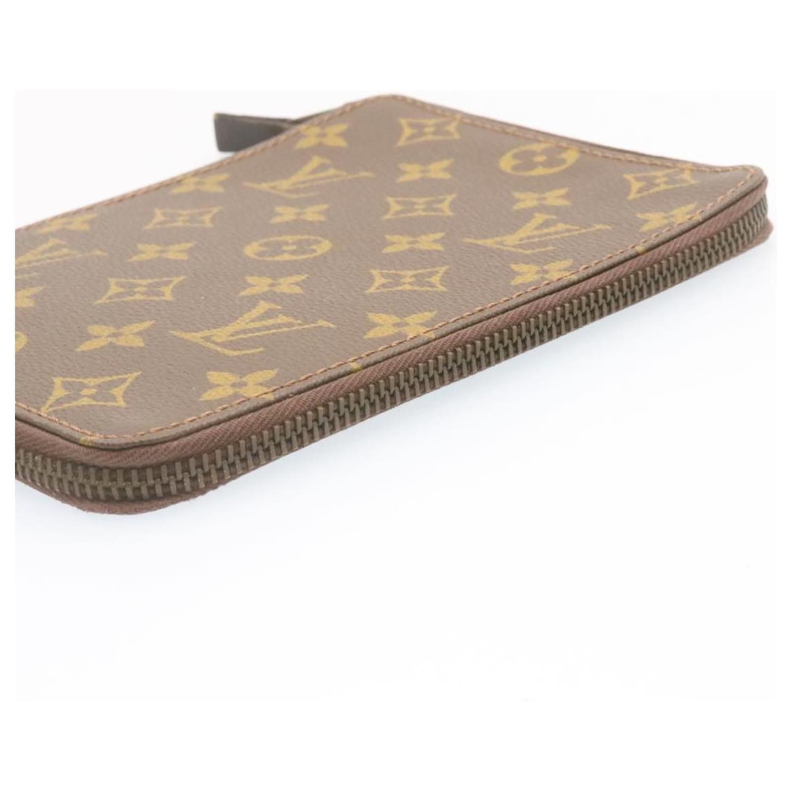 Louis Vuitton Monogramouflage Passport Cover (773) – Bagaholic