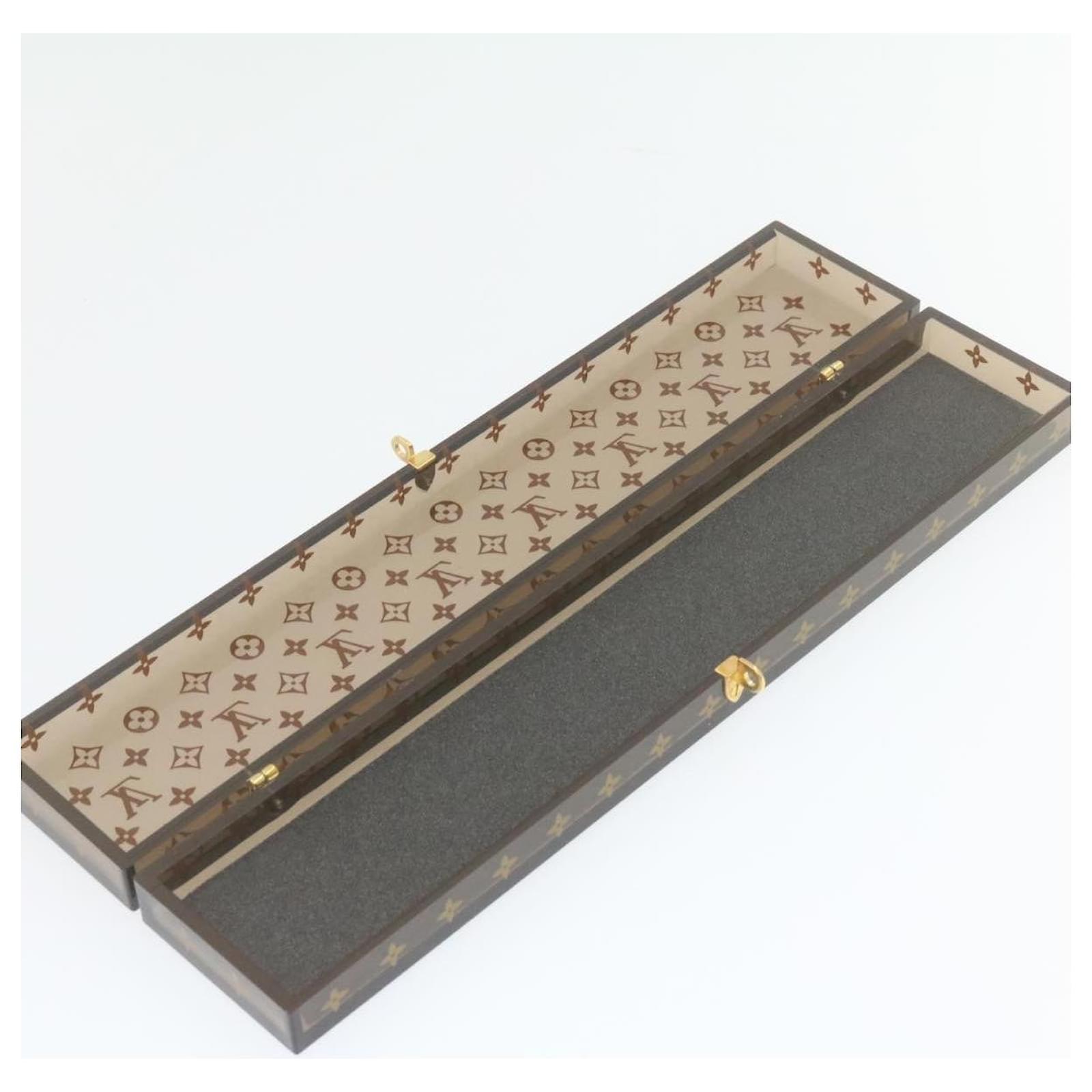 LOUIS VUITTON Monogram Baguettes Chopsticks Wood Brown LV