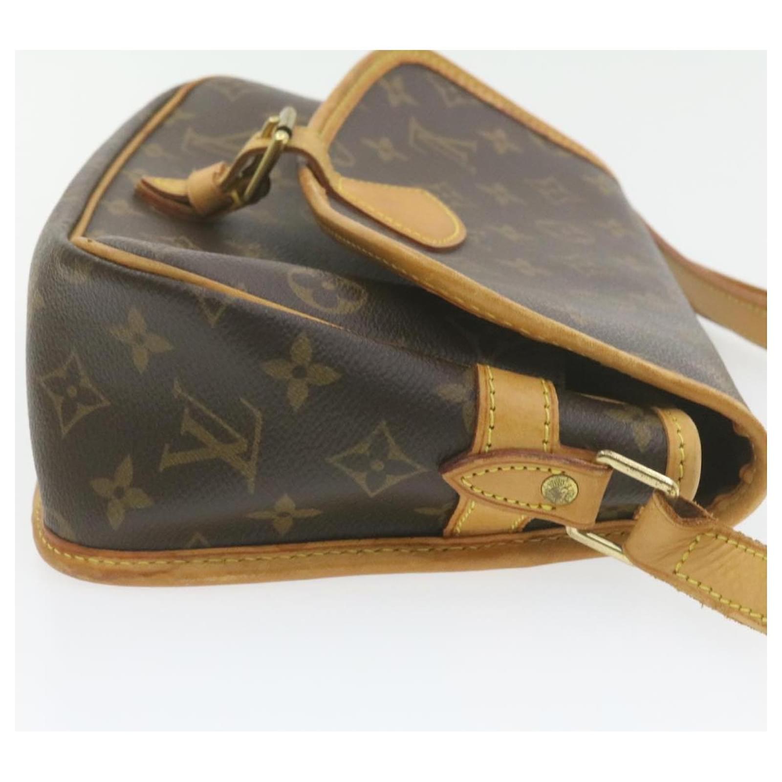 LOUIS VUITTON Monogram Sologne Shoulder Bag M42250 LV Auth gt885 Cloth  ref.335042 - Joli Closet