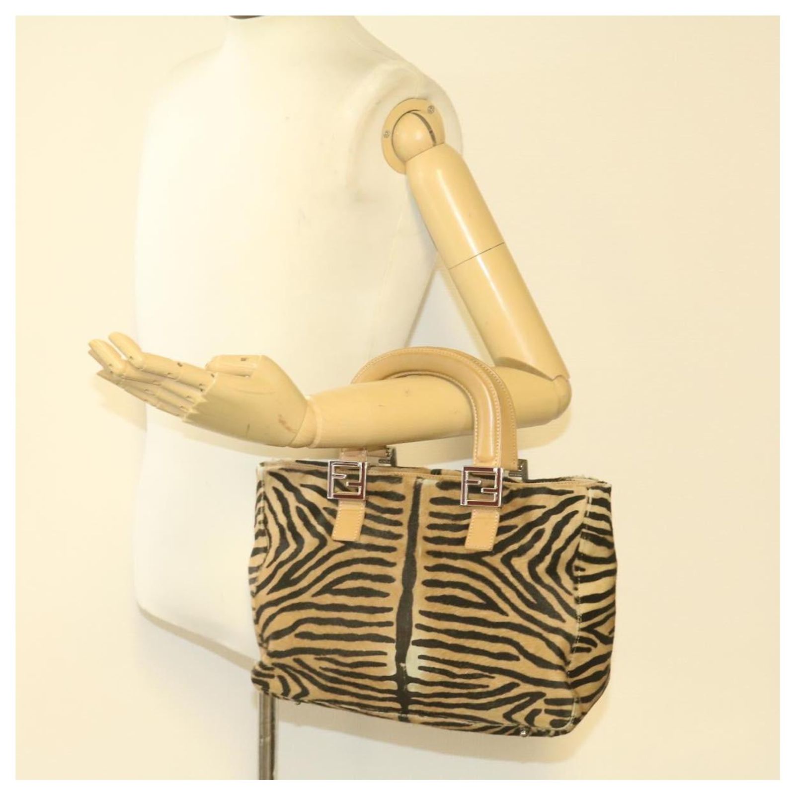 最終値下げ FENDI unborn calf one shoulder bag 【公式通販】