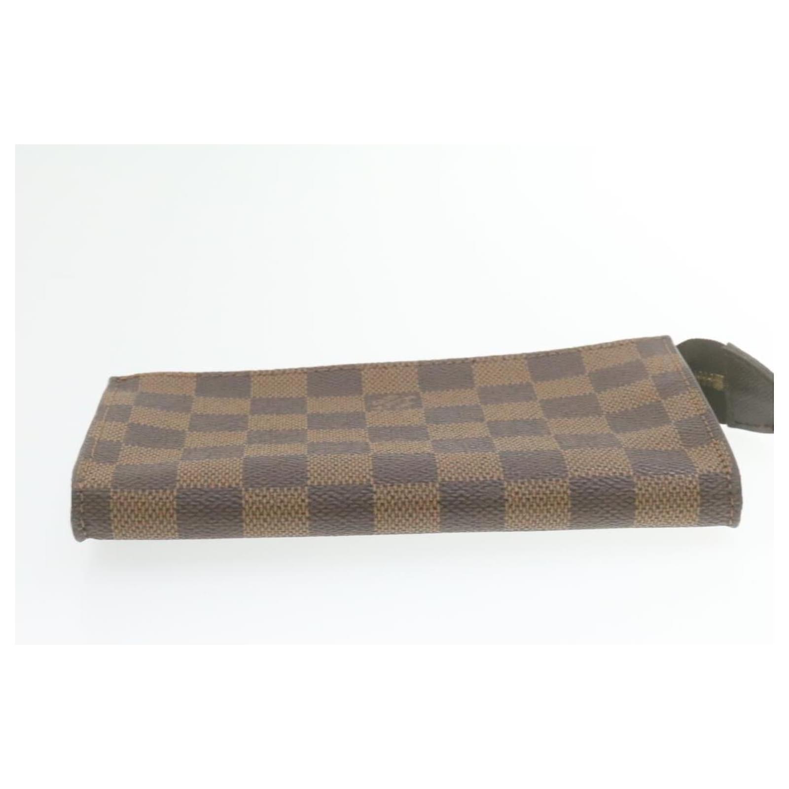 LOUIS VUITTON Damier Ebene Marais Pouch LV Auth 21788 Cloth ref.336269 -  Joli Closet