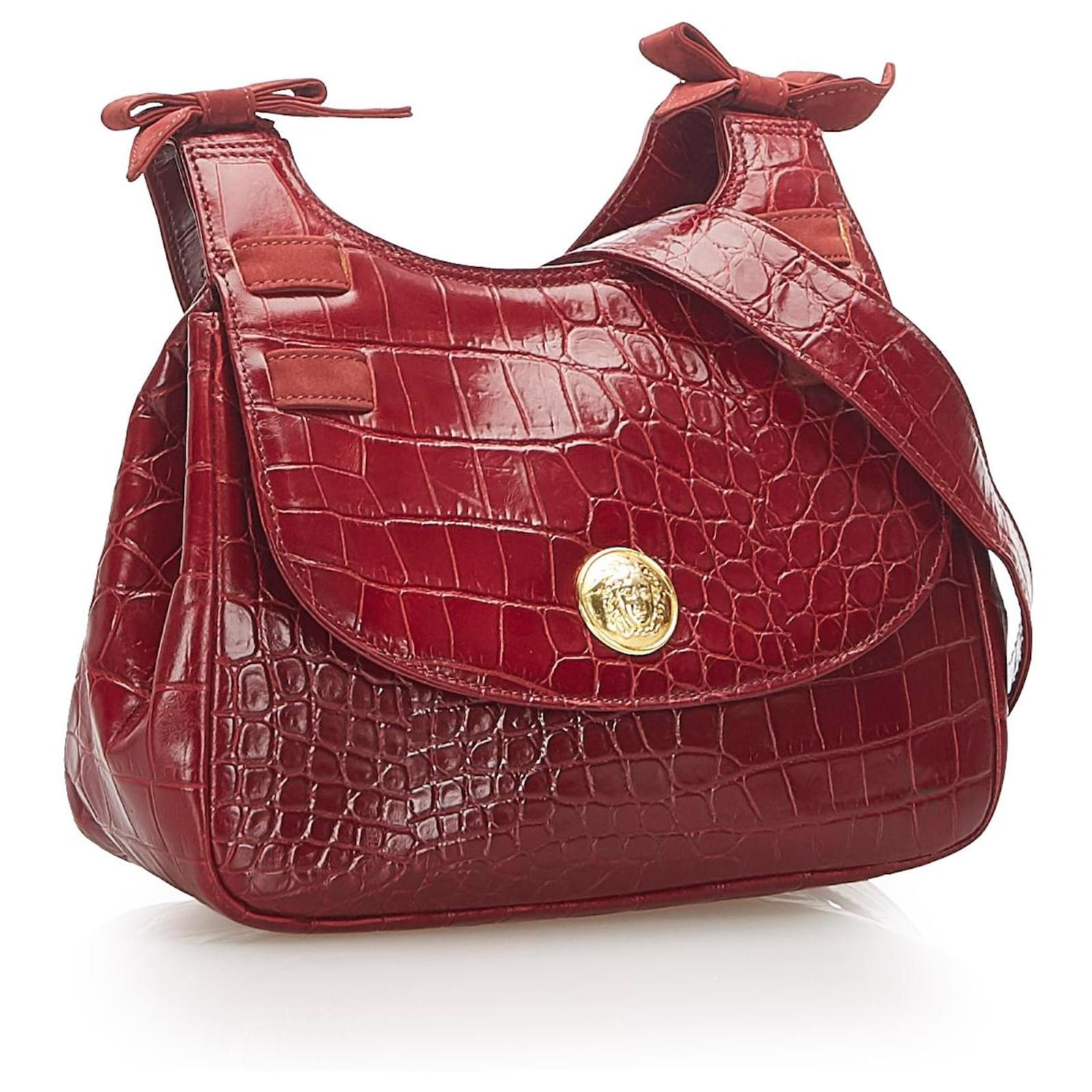 ショルダーバッグ・ポシェット VERSACE Women Shoulder Bags 10159641A12973 1RC3V RED Kleio Quilted Shoulder Bag Red | VERSACE US