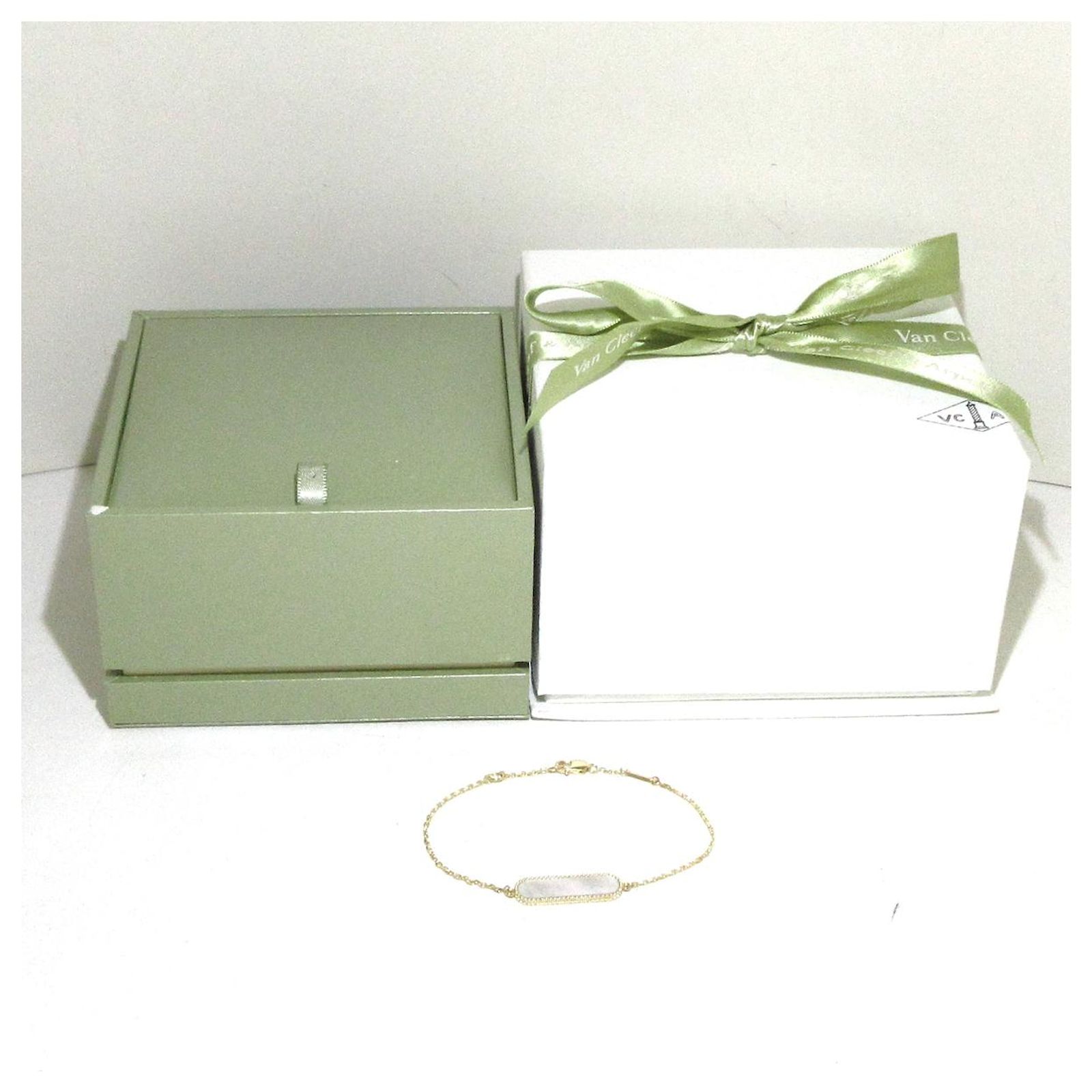 Van Cleef & Arpels Alhambra Or jaune Doré ref.339259 - Joli Closet
