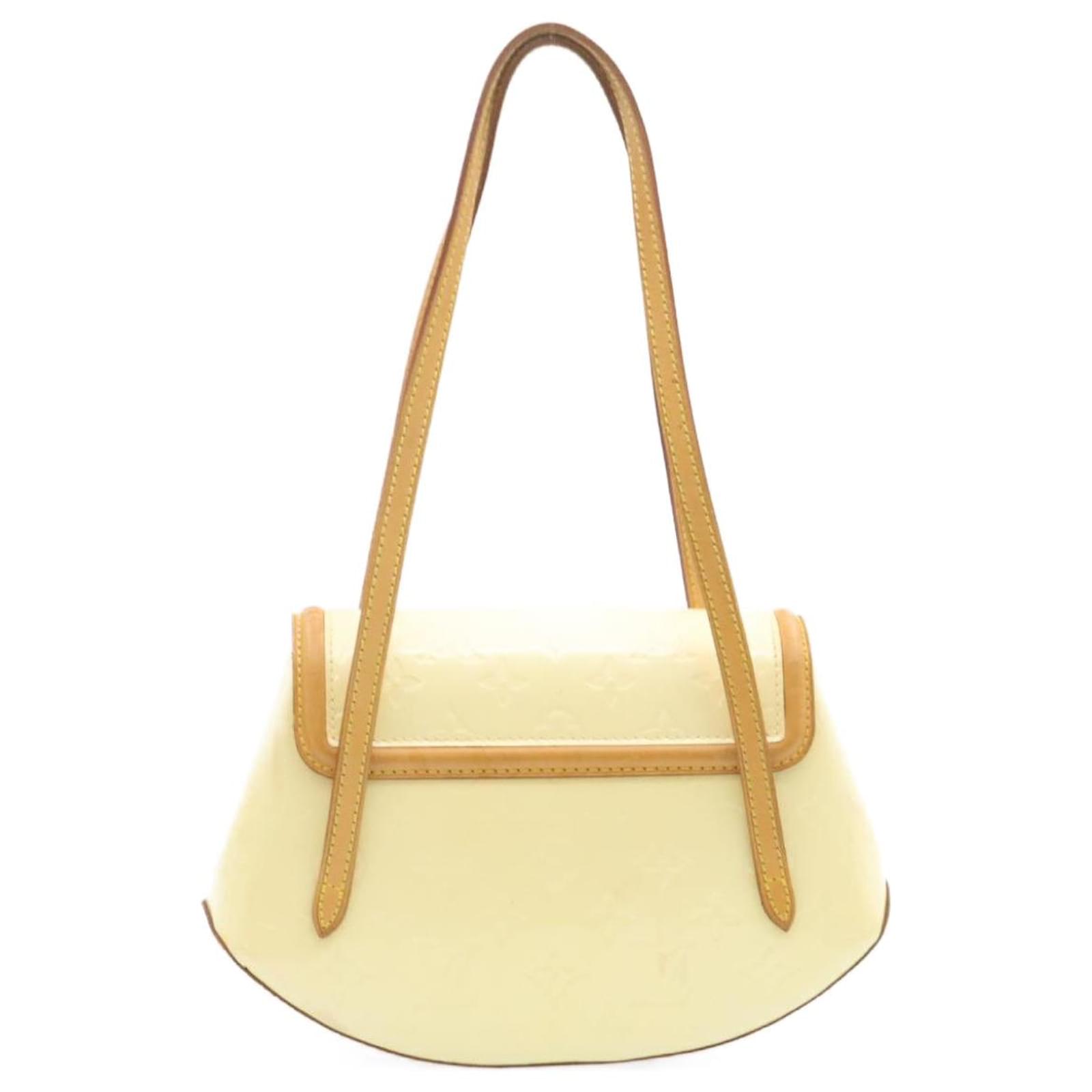 Louis Vuitton Bisukeinbei Yellow Patent leather ref.339404 - Joli Closet