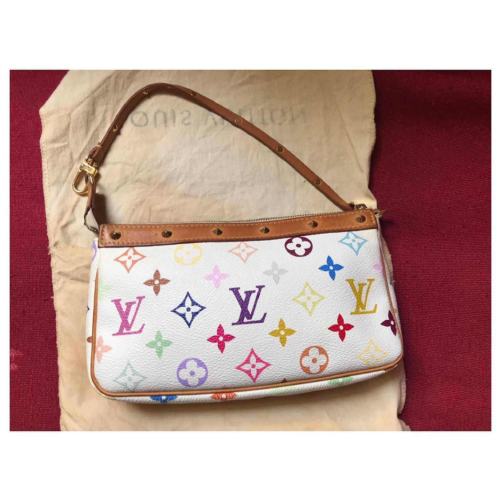 Louis Vuitton bolsa de accesorios vuitton blanca Blanco Cuero ref.339958 -  Joli Closet