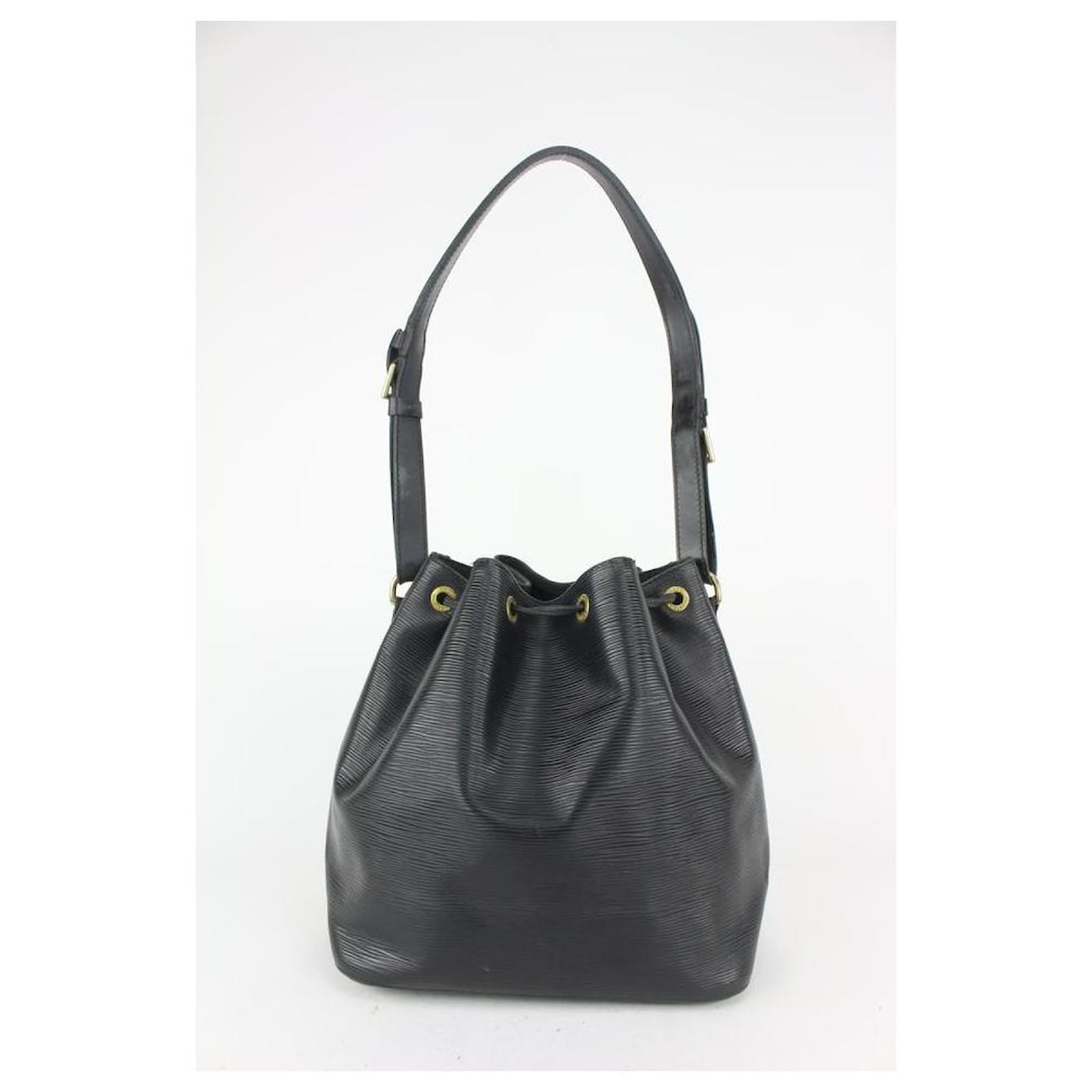 Louis Vuitton Bucket Noir Noe Large Drawstring 20lva619 Black Epi Leather  Hobo Bag, Louis Vuitton
