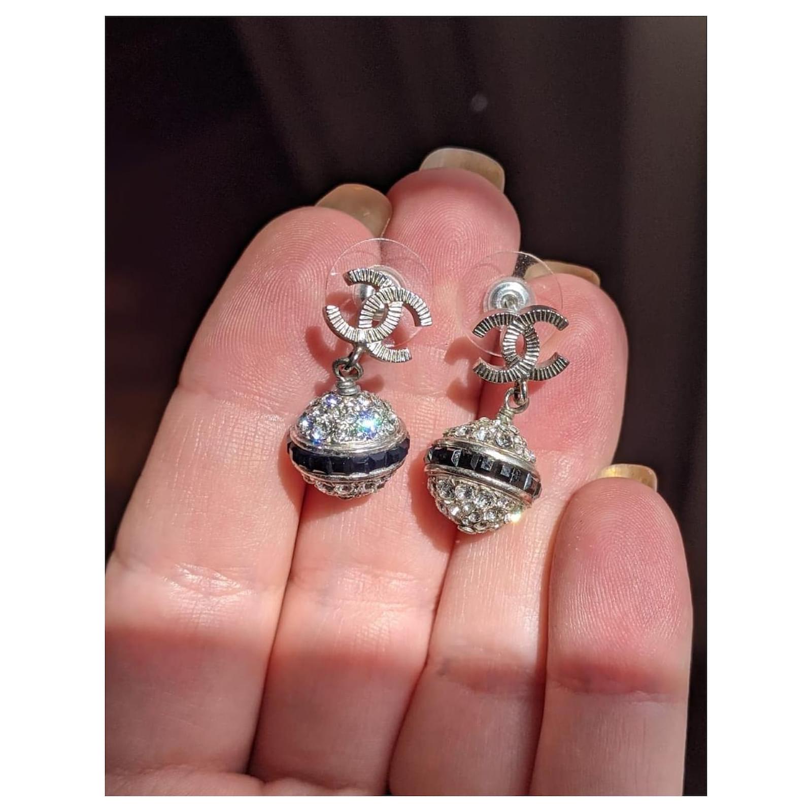Chanel CC Crystal Disco Ball earrings Silvery Metal ref.342782 - Joli Closet
