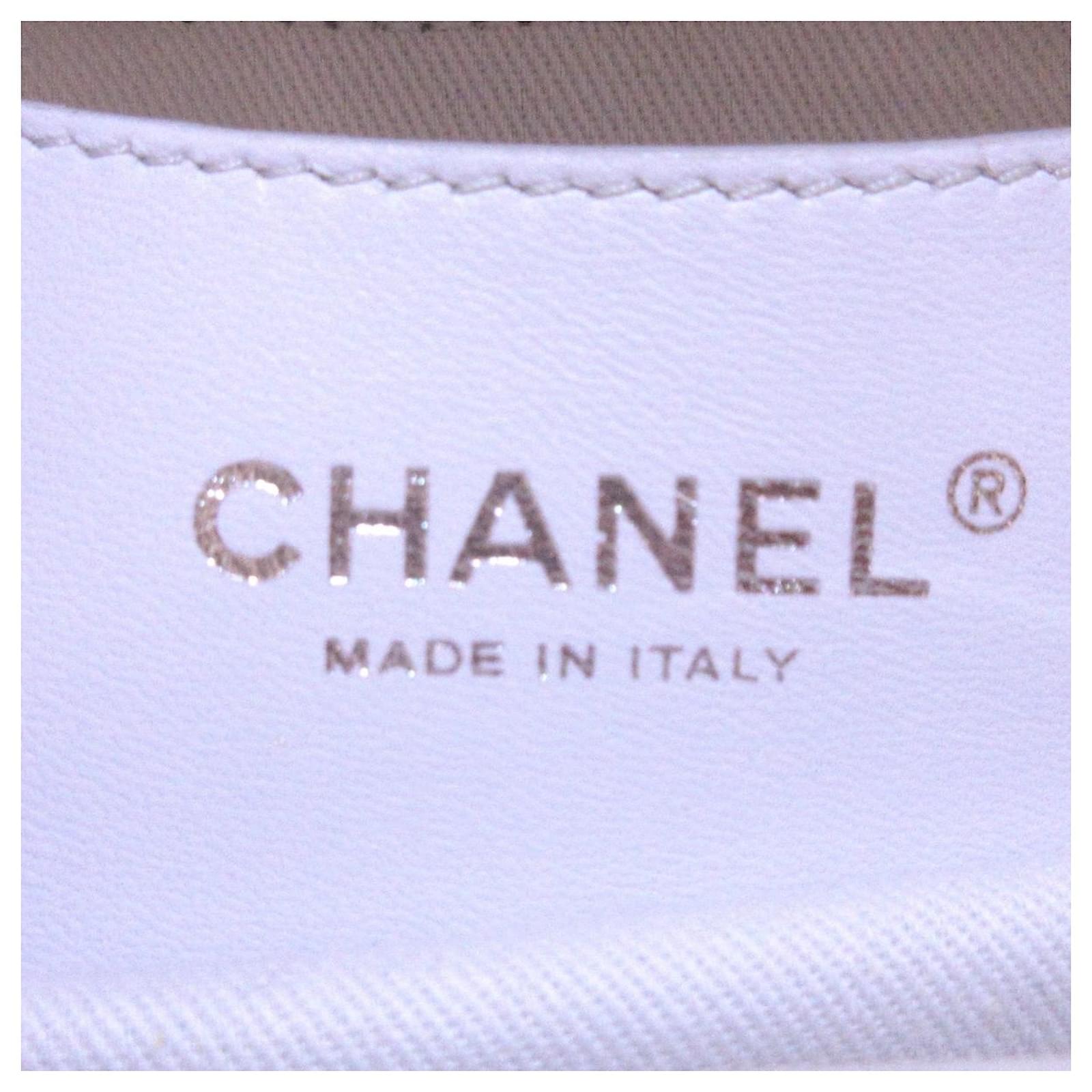 Chanel Mademoiselle White Leather ref.344496 - Joli Closet