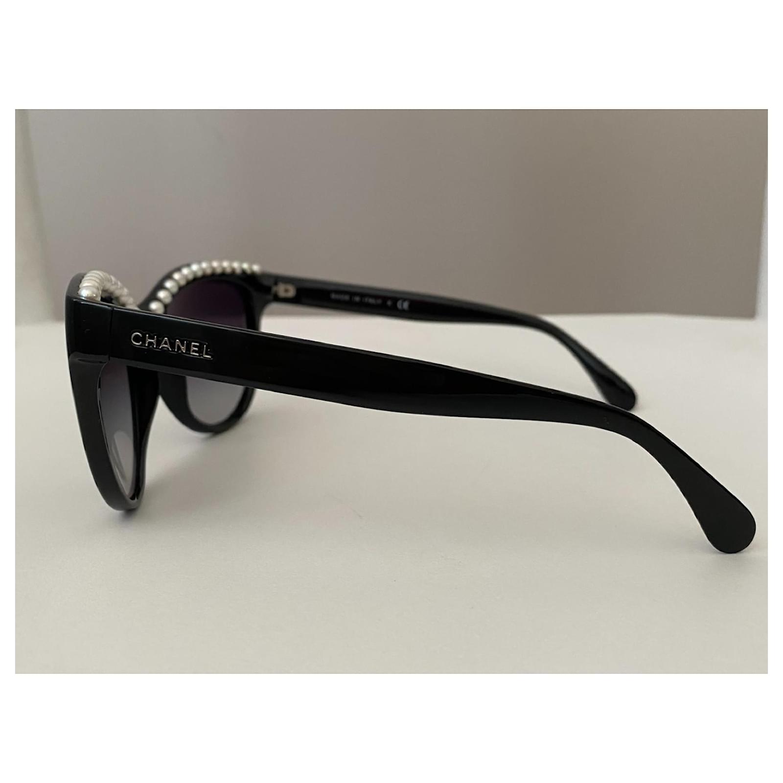 CHANEL Black Acetate Frame Cultured Pearl Cat-Eye Sunglasses. Plastic  ref.344778 - Joli Closet