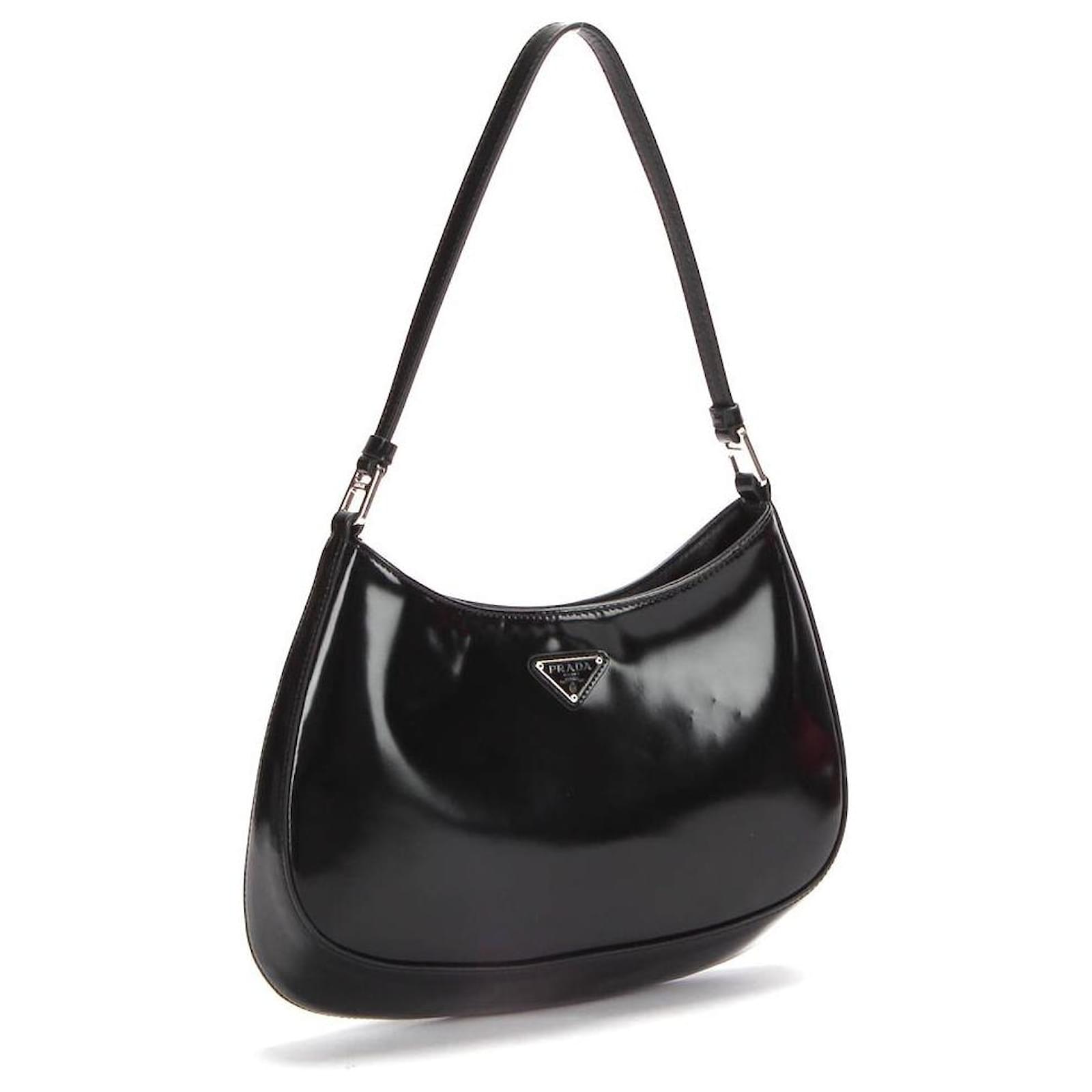 PRADAのポンチョ PRADA プラダ トライアングルロゴ ナイロン レザー ホーボー