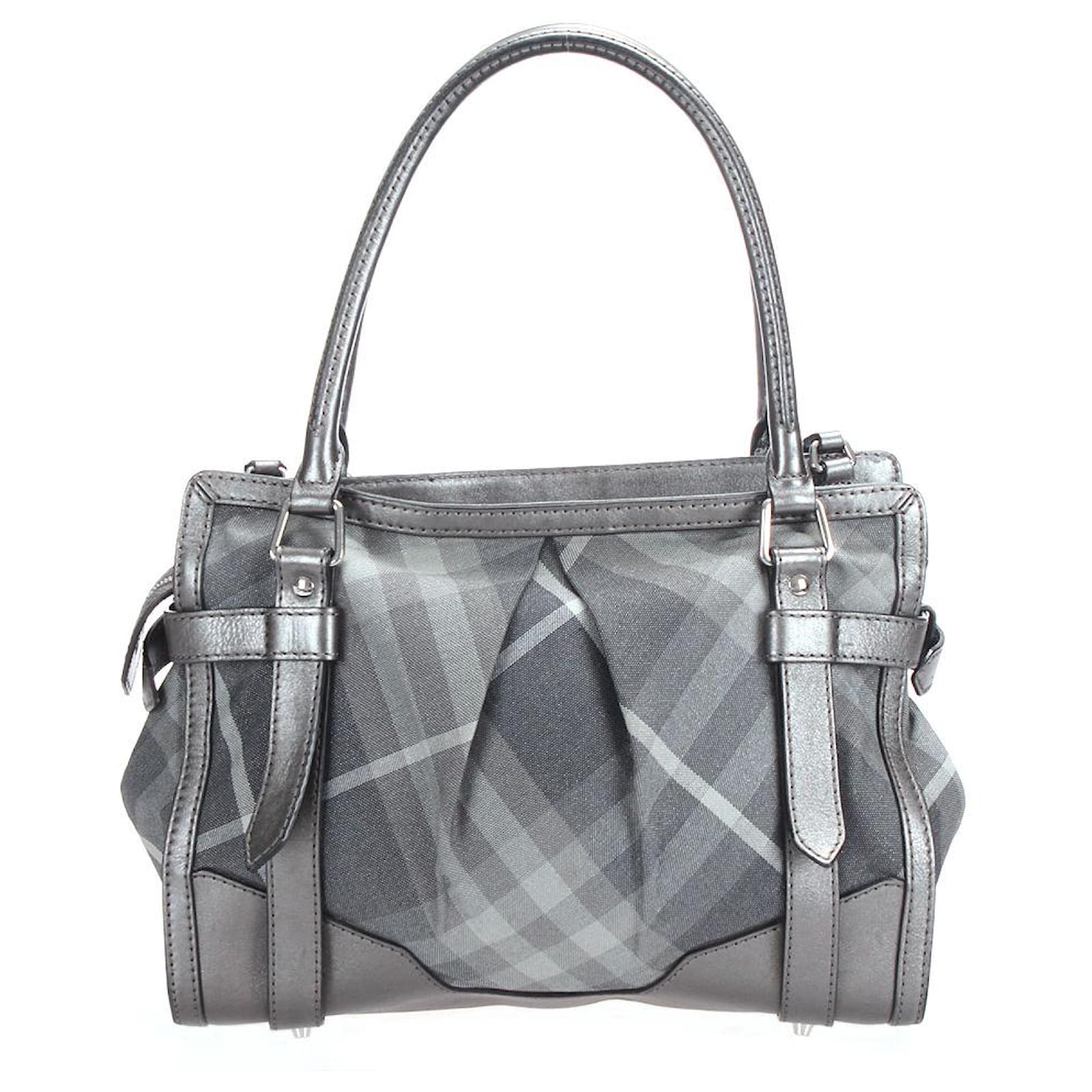 Burberry Shoulder bag Grey Cloth ref.347913 - Joli Closet