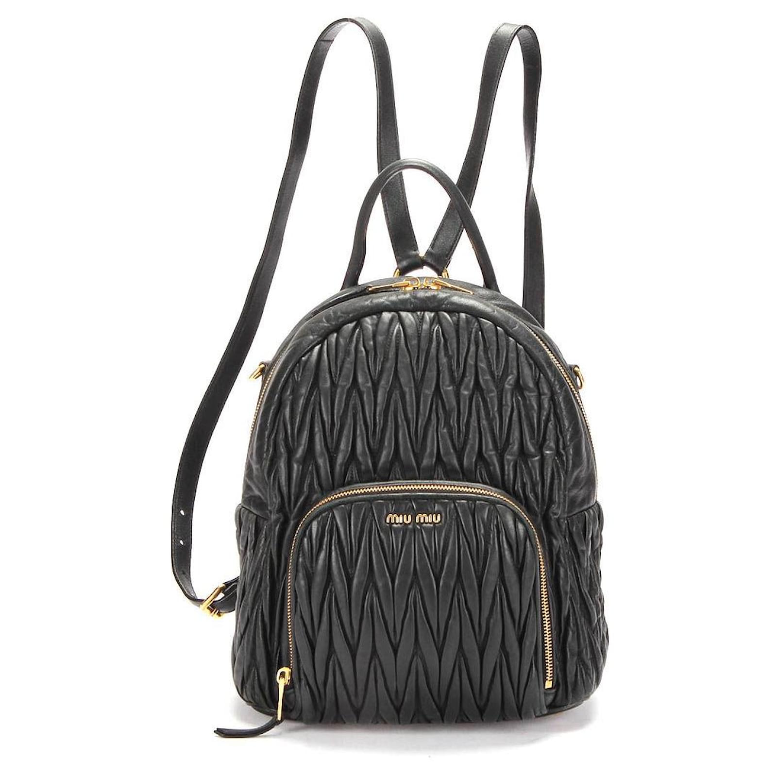 Miu Miu Miu Backpack in Black Leather ref.348336 - Joli Closet