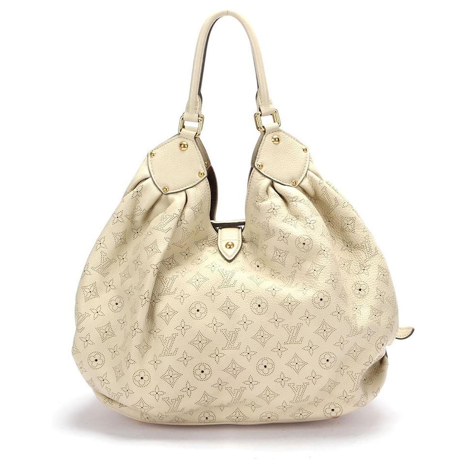 Louis Vuitton Ivory Mahina Leather XL Hobo Louis Vuitton