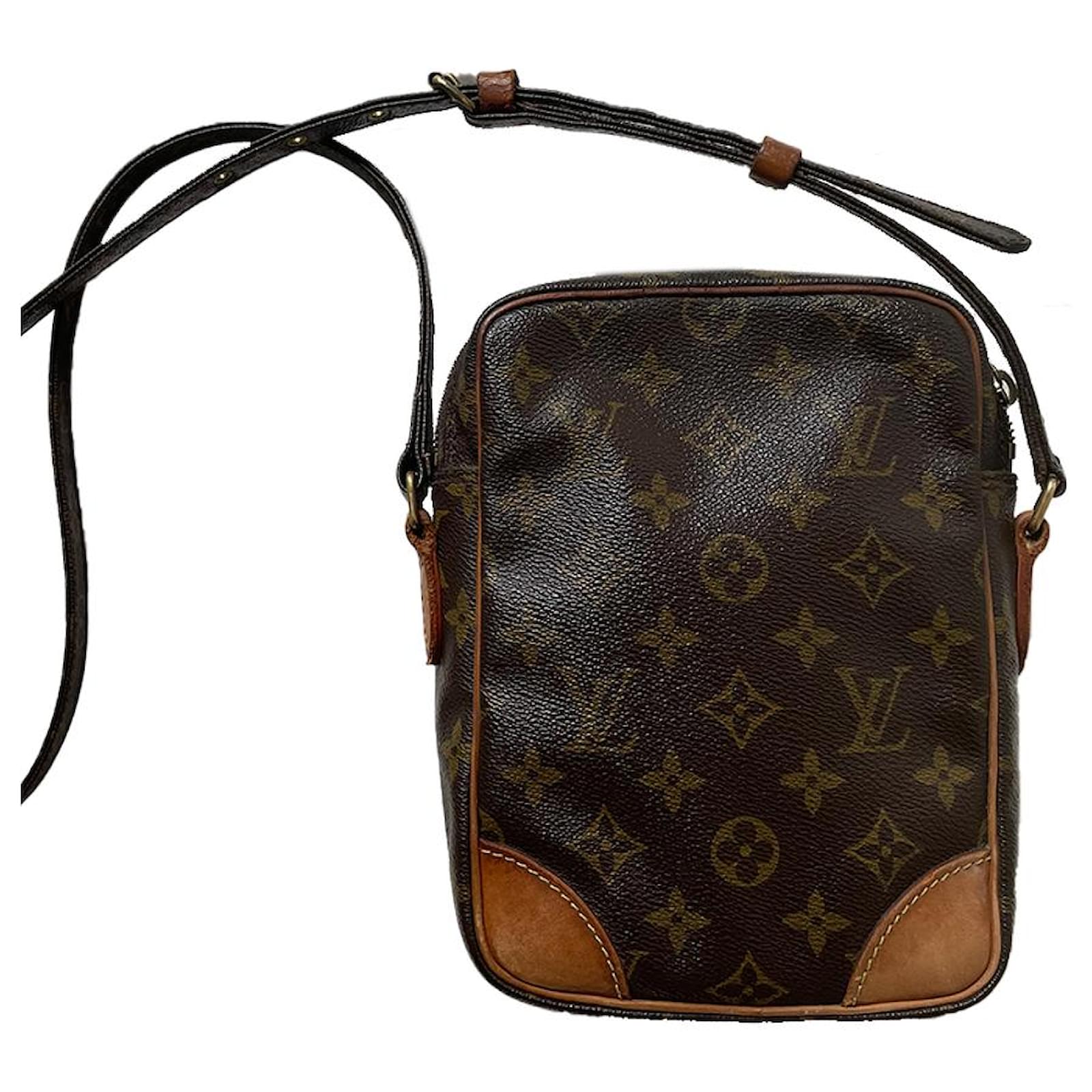 Louis Vuitton Travel bag Brown Leather Metal ref.350000 - Joli Closet