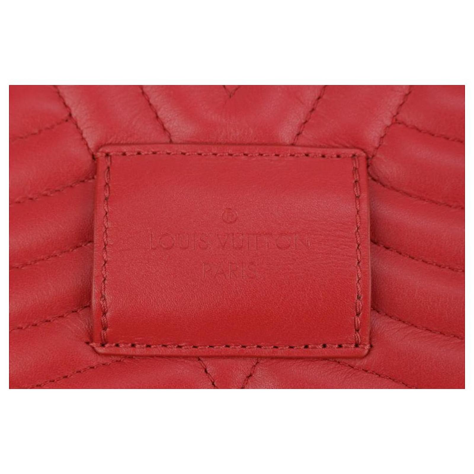 Louis Vuitton Limited Edition Red Quilted Leather New Wave Heart Crossbody  Bag
