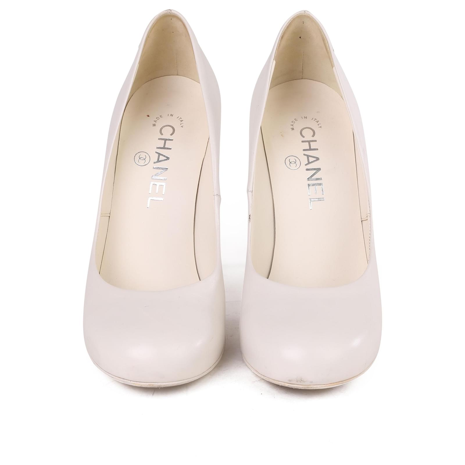 Chanel White Leather CC Pearl Embellished Heel Pumps