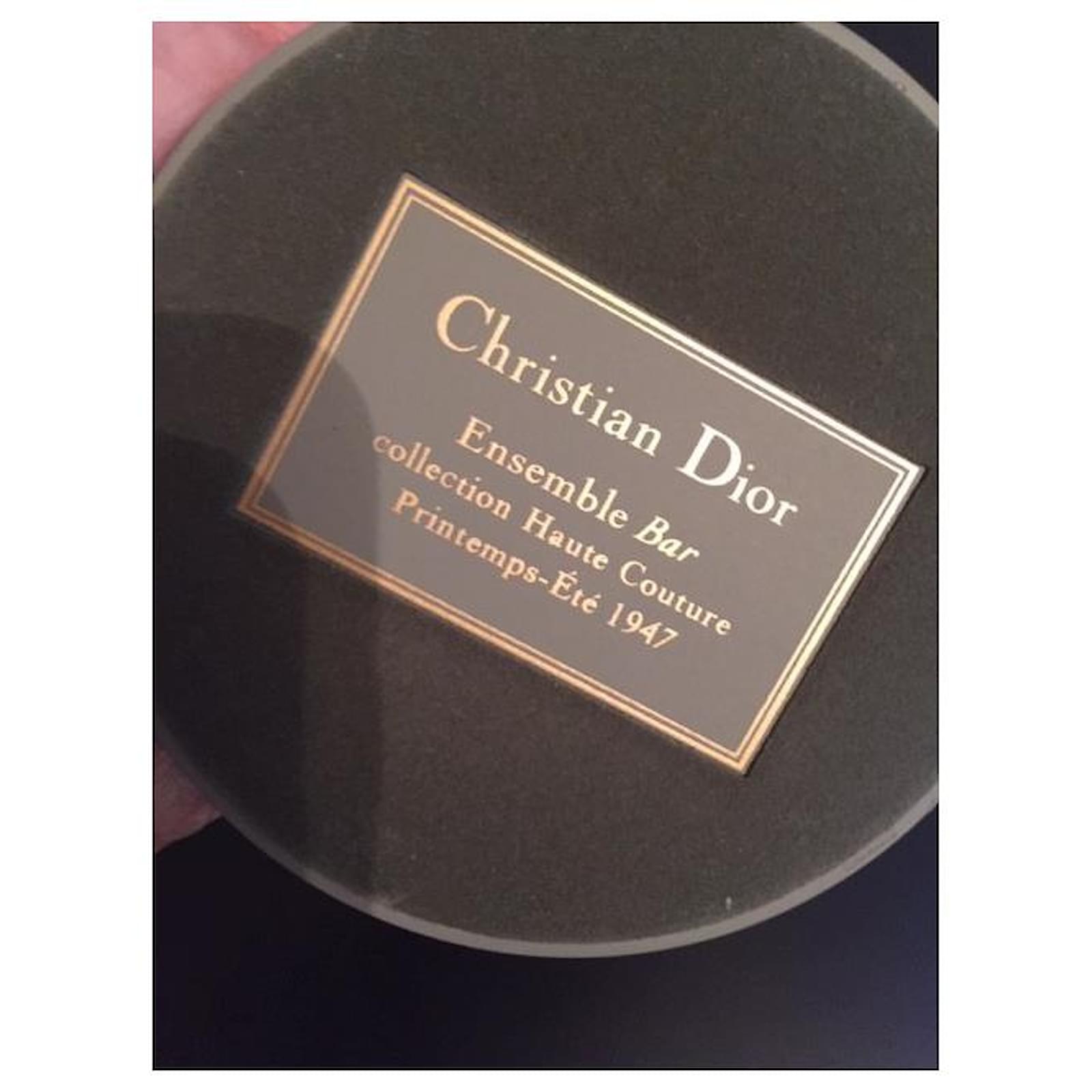 Christian Dior Bar Ensemble Snow Globe - Grey Decorative Accents, Decor &  Accessories - CHR110794