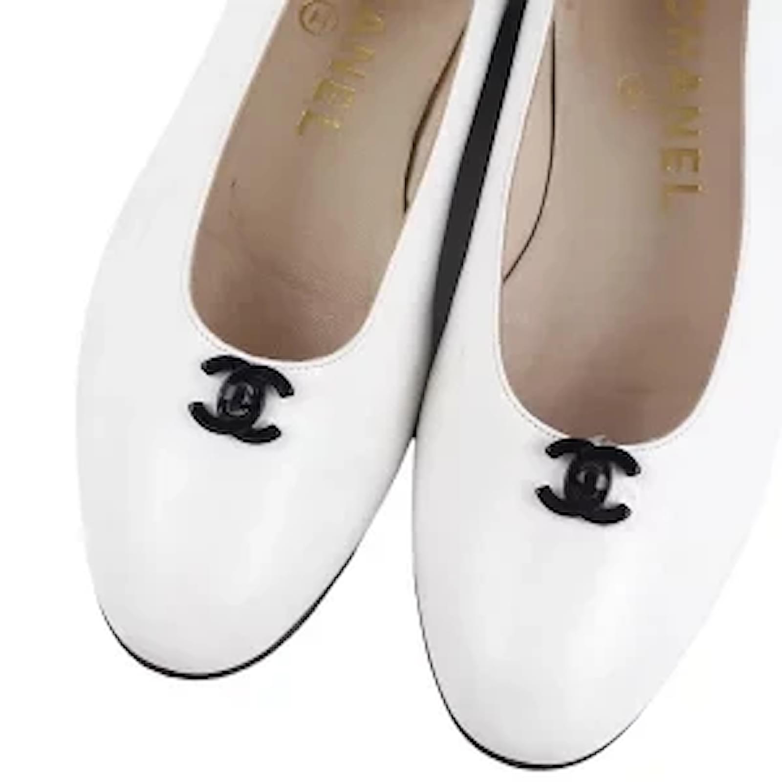 Used) Vintage Chanel CHANEL Coco Mark Turn Lock Flat Pumps 35 1/2 Leather  Shoes Shoes Women's White Women's Shoes ref.353664 - Joli Closet