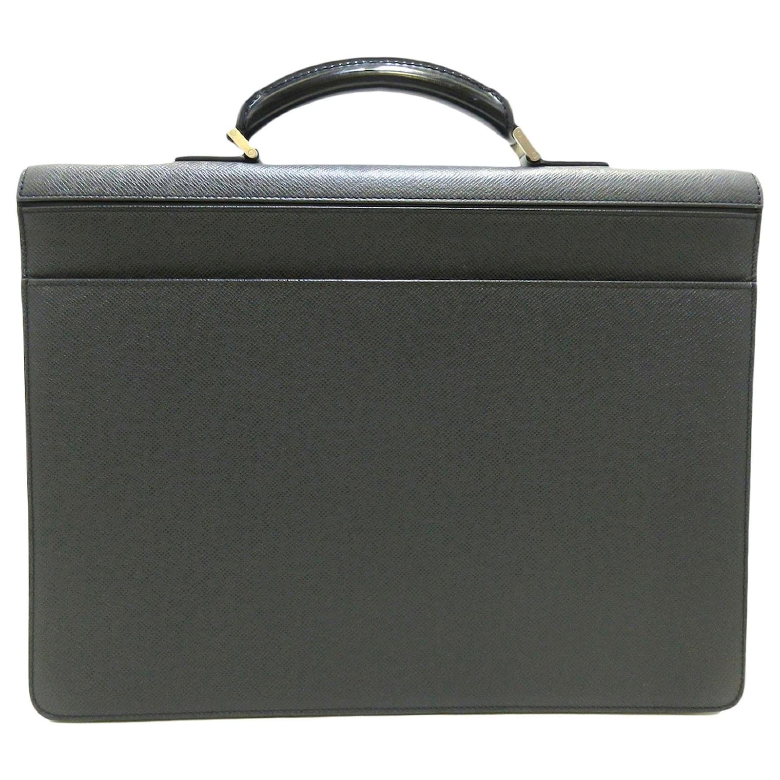 Louis Vuitton Robusto Briefcase in Black Taiga Leather
