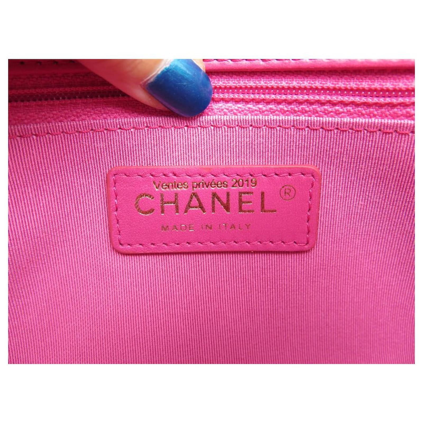 NEW CHANEL TIMELESS FUSHIA PADDED LEATHER BANDOULIERE HAND BAG