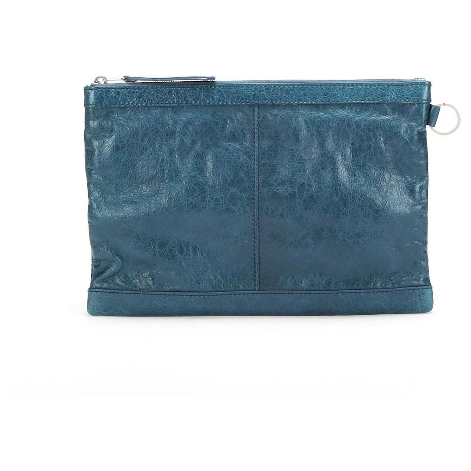 Balenciaga Classic Clip M Clutch Bag 273022 in blue Leather ref.358808 ...