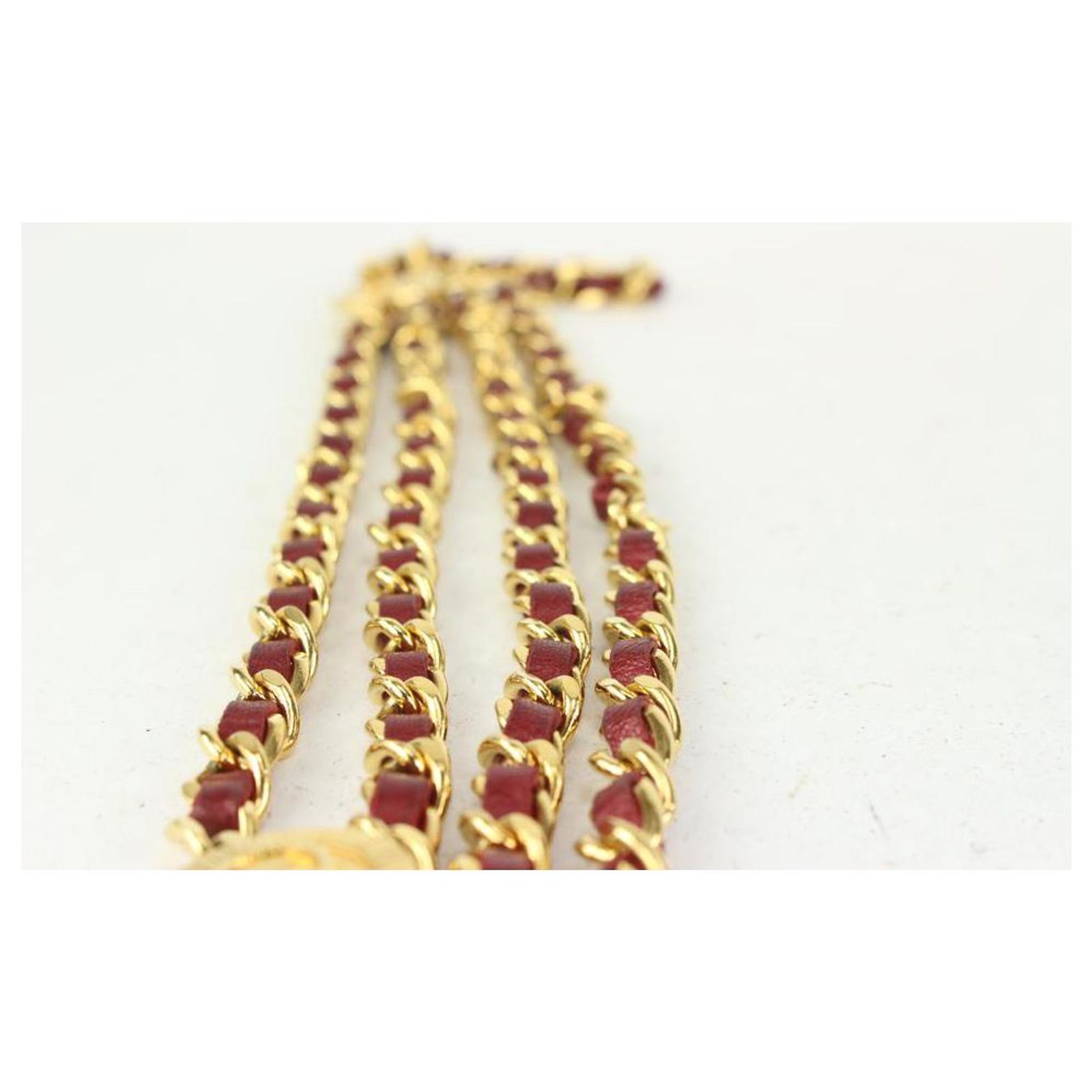 Autre Marque Chanel Red x Gold Interlaced CC Logo Triple 