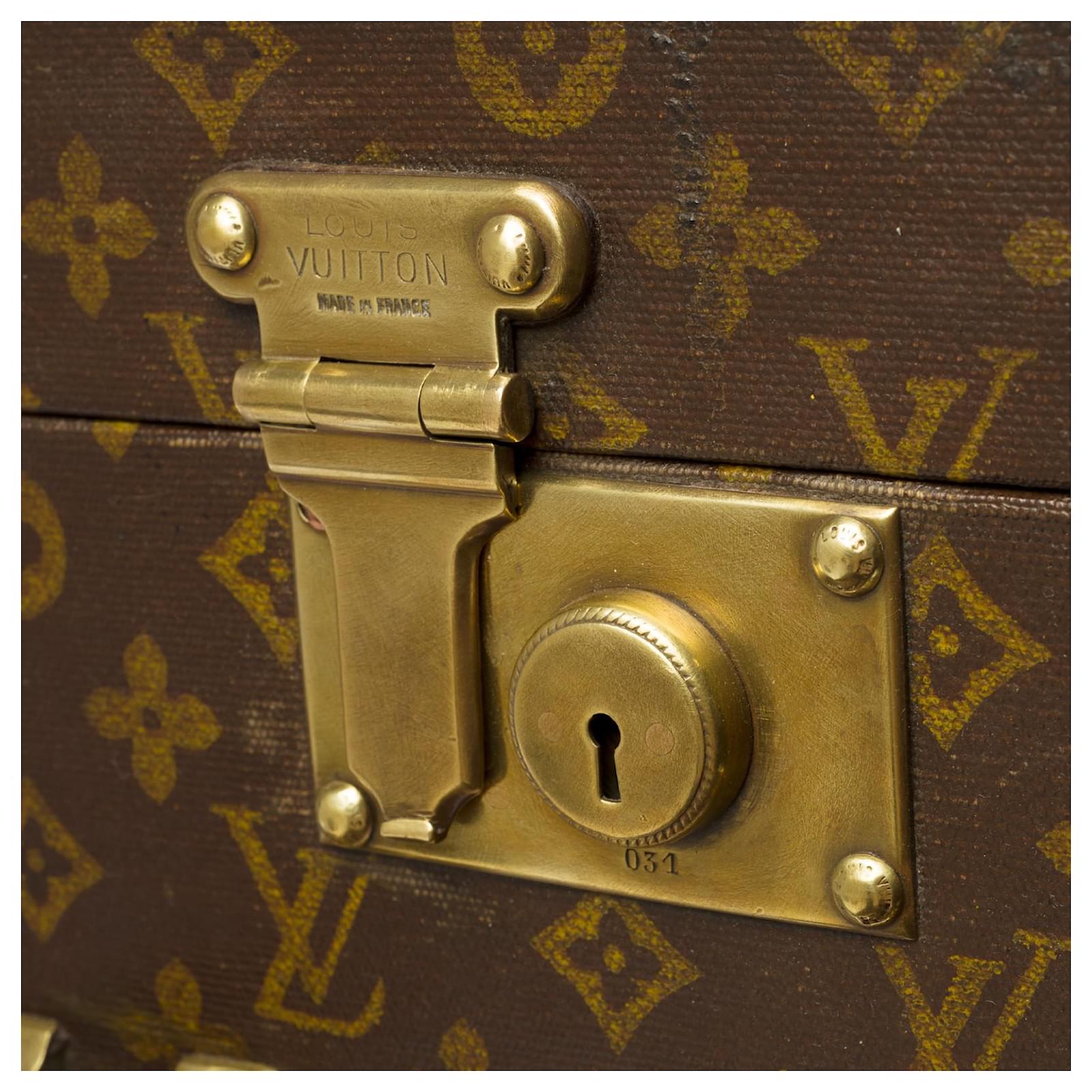 Louis Vuitton Shoes Trunk, Brass jewelry, Monogram, stencil canvas