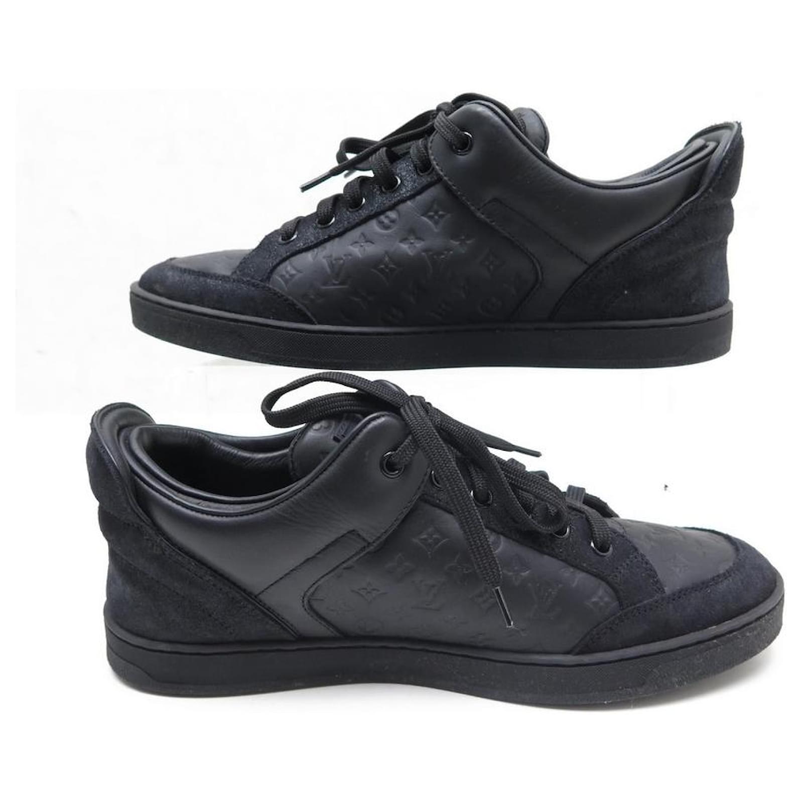 Louis Vuitton sneakers in black monogram canvas with black leather trim  Cloth ref.522293 - Joli Closet