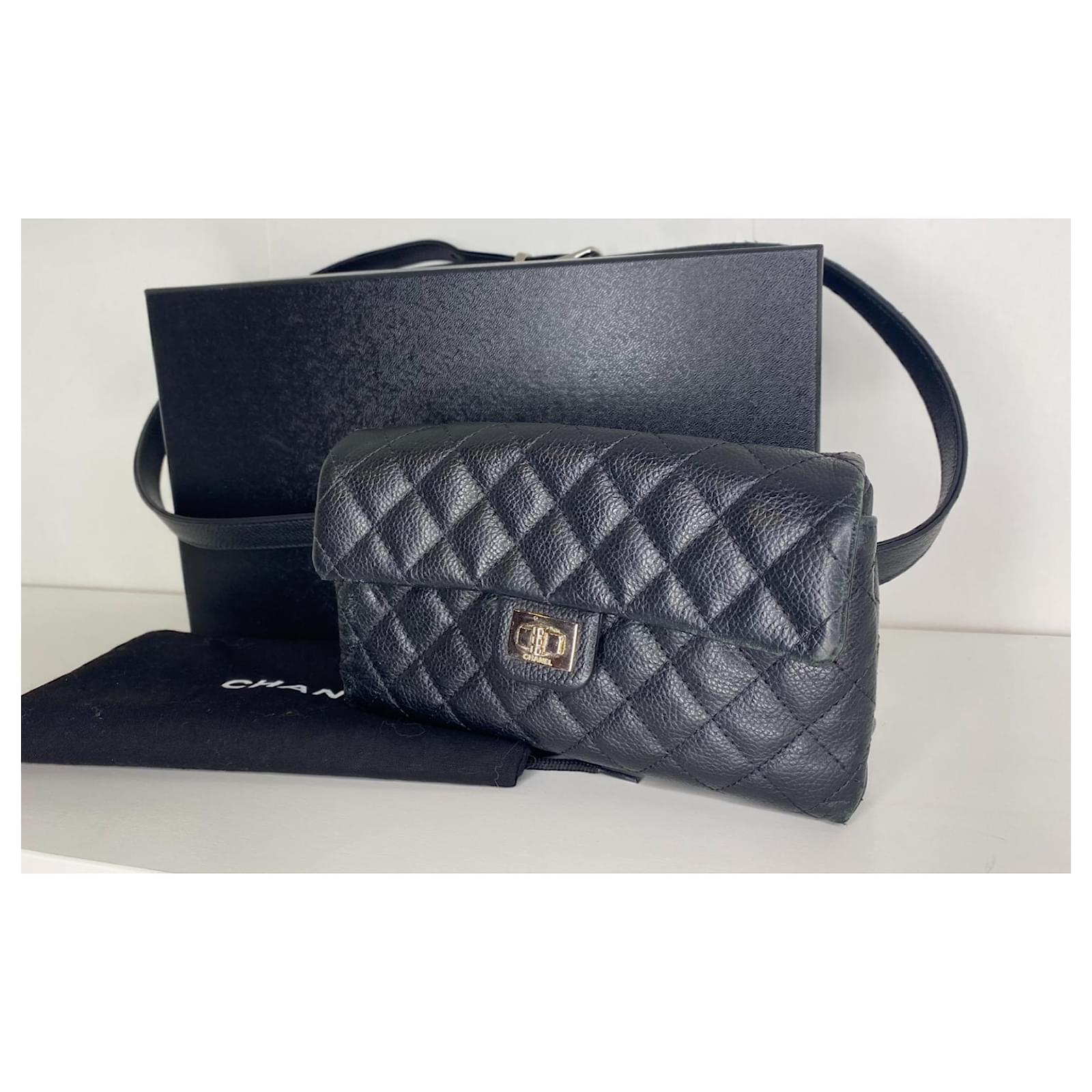 Chanel bag belt 2.55 , Black grained leather ref.396703 - Joli Closet
