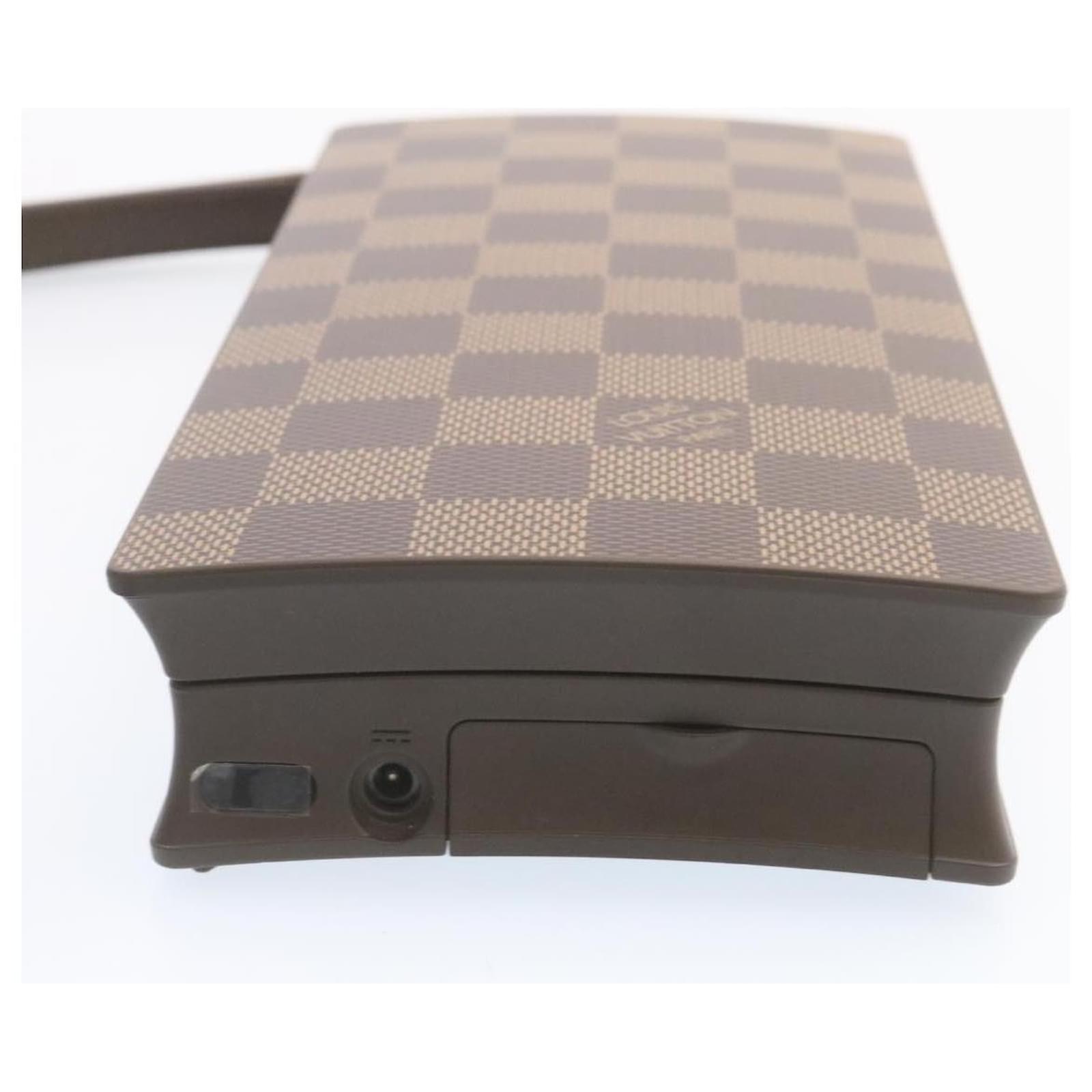 cohost! - I need to draw your attention to the LOUIS VUITTON Clavier by  CELUX MC/HC 300HC handheld PC