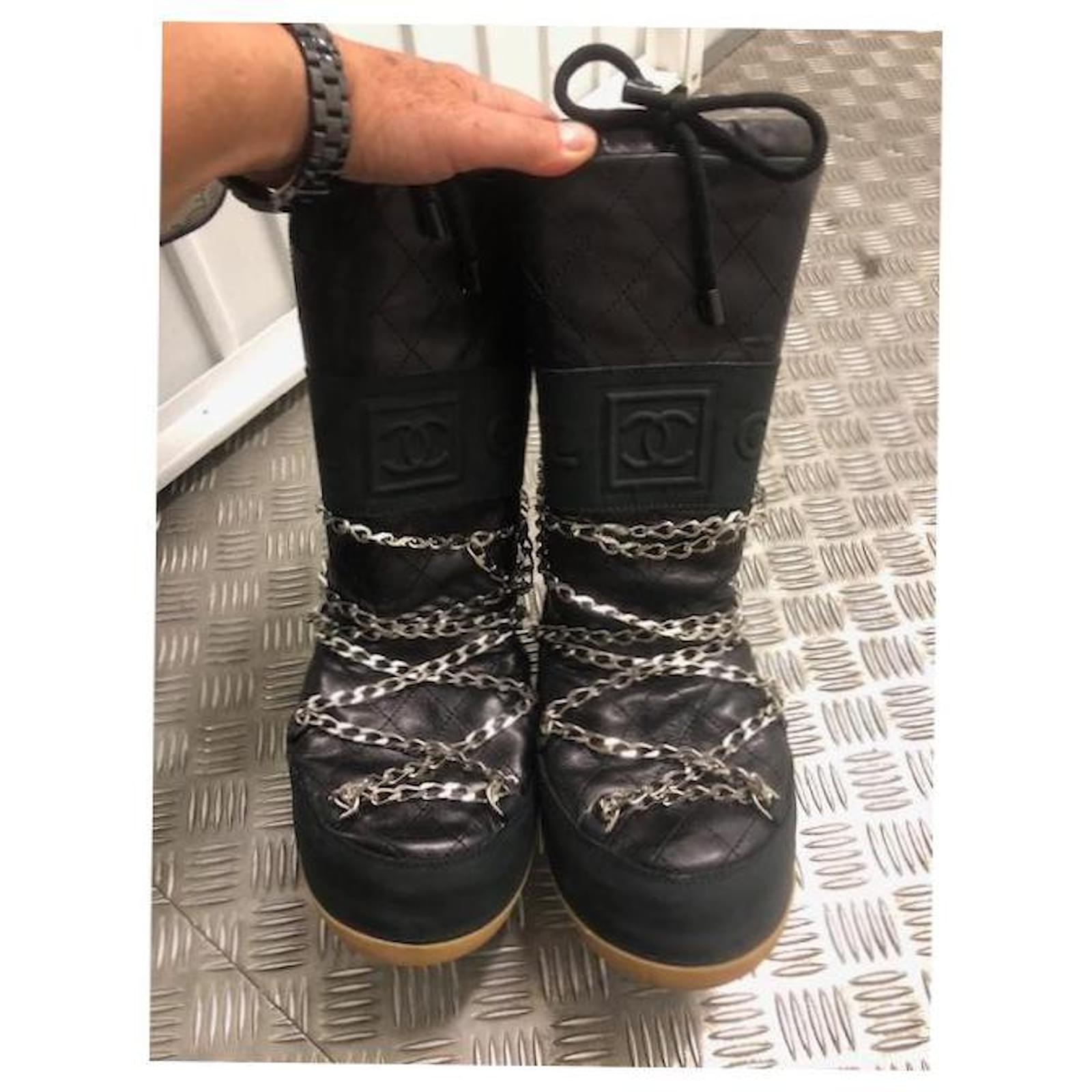 Chanel Moon boots Black Leather ref.369533 - Joli Closet