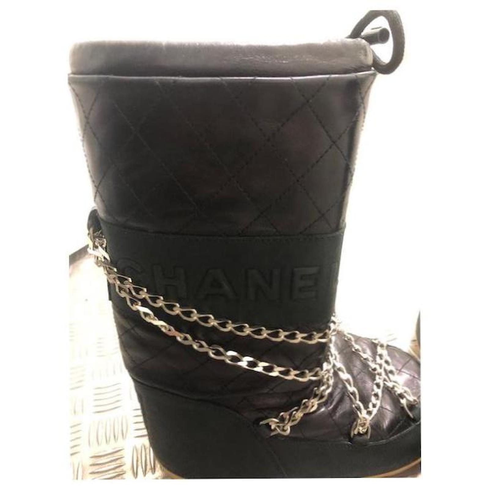 Chanel Moon boots Black Leather ref.369533 - Joli Closet